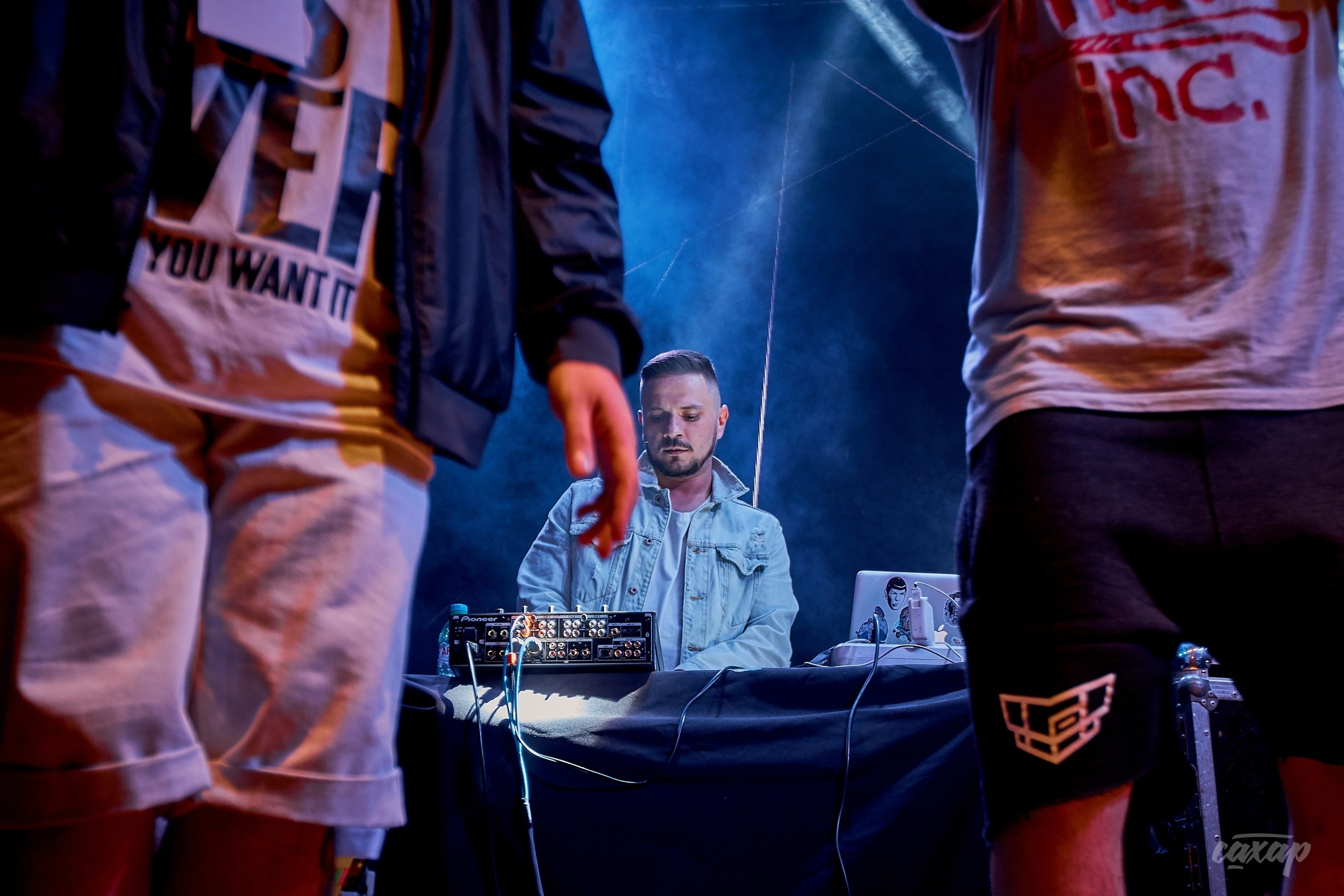 Триагрутрика, фото с концерта. Фотограф в Екатеринбурге Юра Сахар. Профессиональный фотограф в Екатеринбурге Юра Сахар