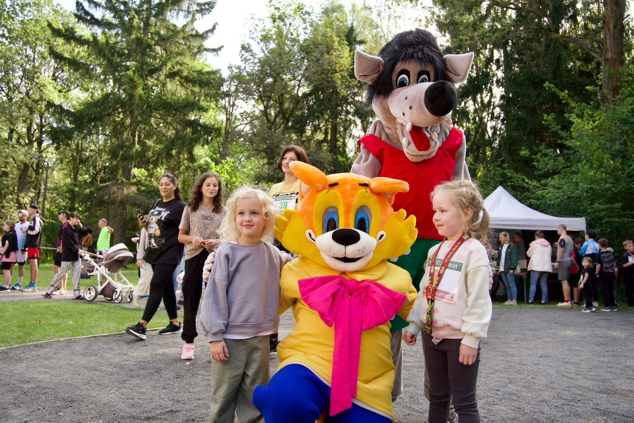 Забег в парке «Дубки». Кафе «БЕЛКА НАШЕПТАЛА». Ну оооочень концептуальное кафе