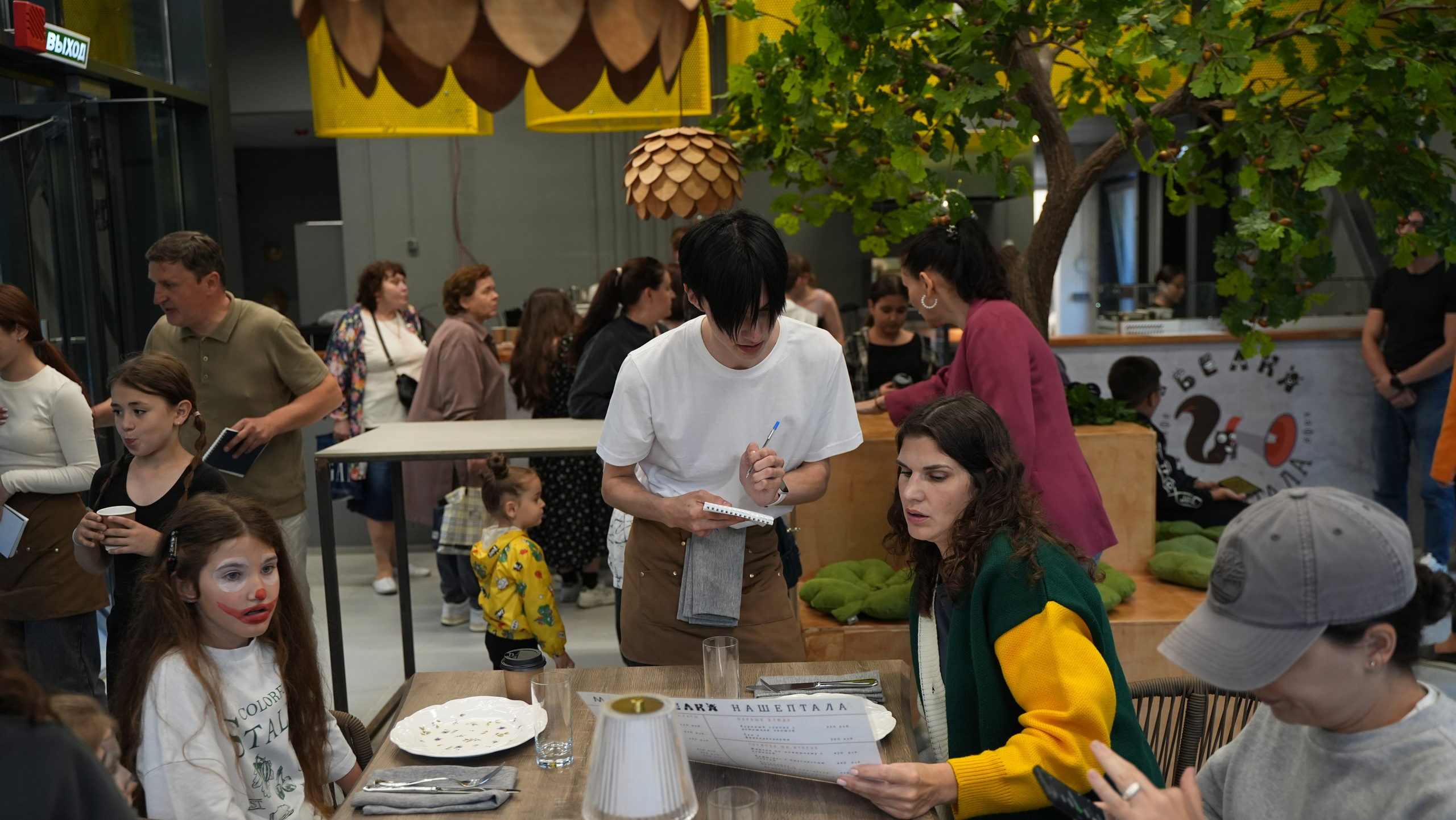 Открытие кафе «Белка нашептала». Кафе «БЕЛКА НАШЕПТАЛА». Ну оооочень концептуальное кафе