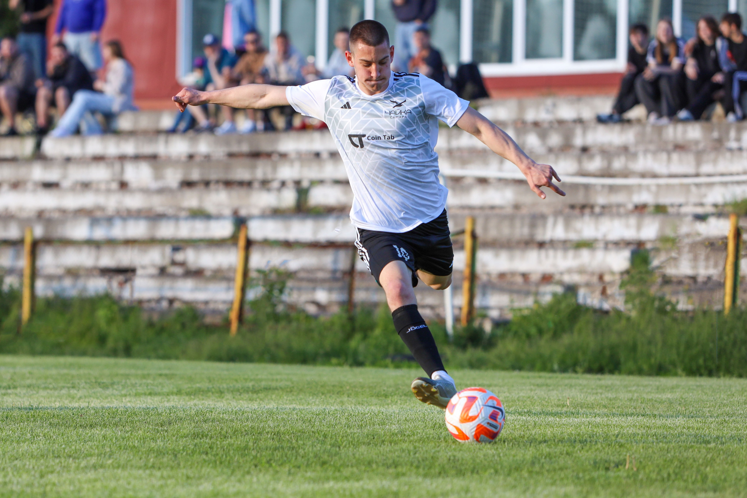 Чайка — Торпедо. Взрослое первенство города по футболу. Спортивный фотограф в Самаре