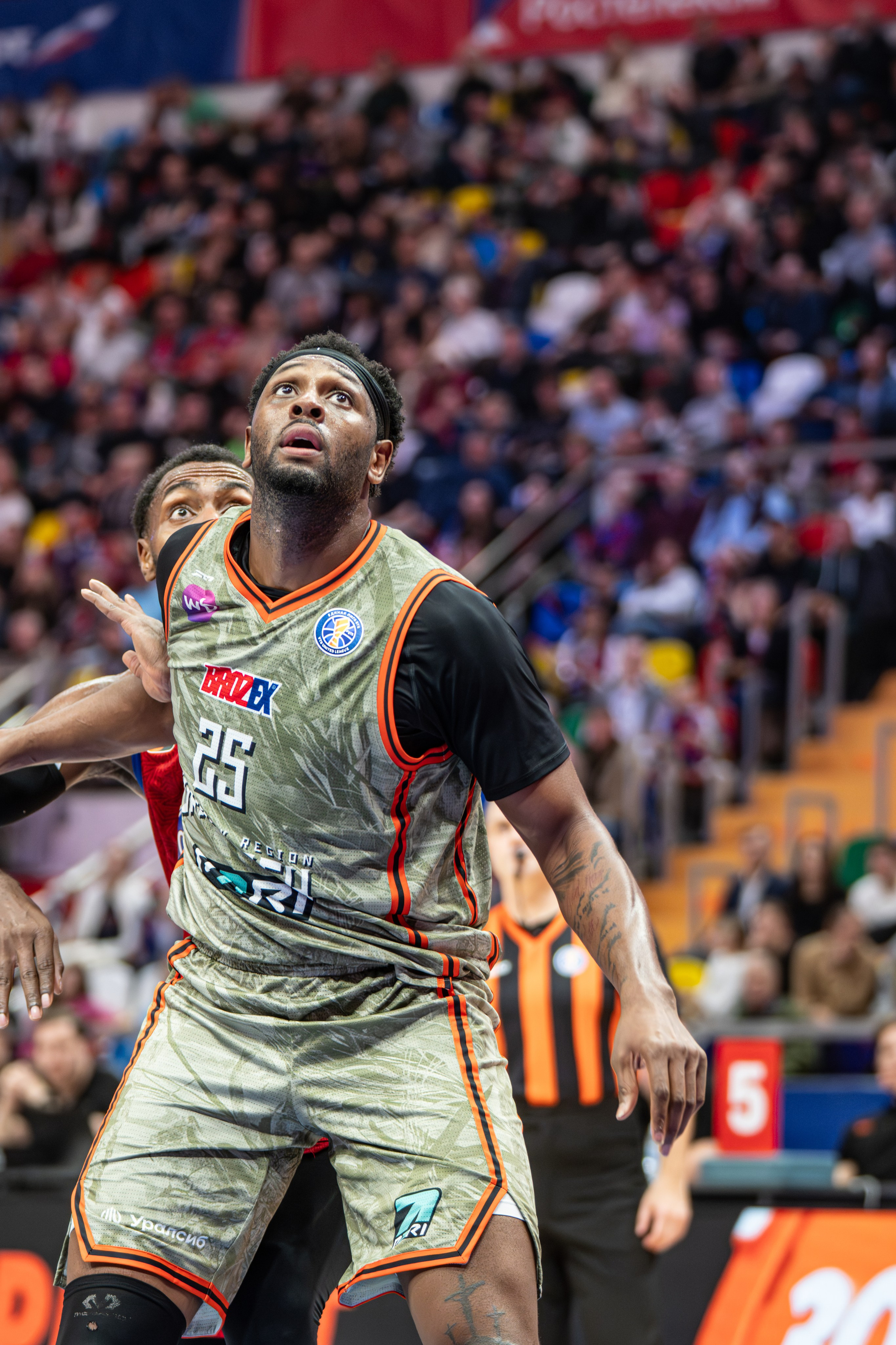 ЦСКА-Уралмаш (29.10.25). Автомобильный фотограф Шакая Кирилл