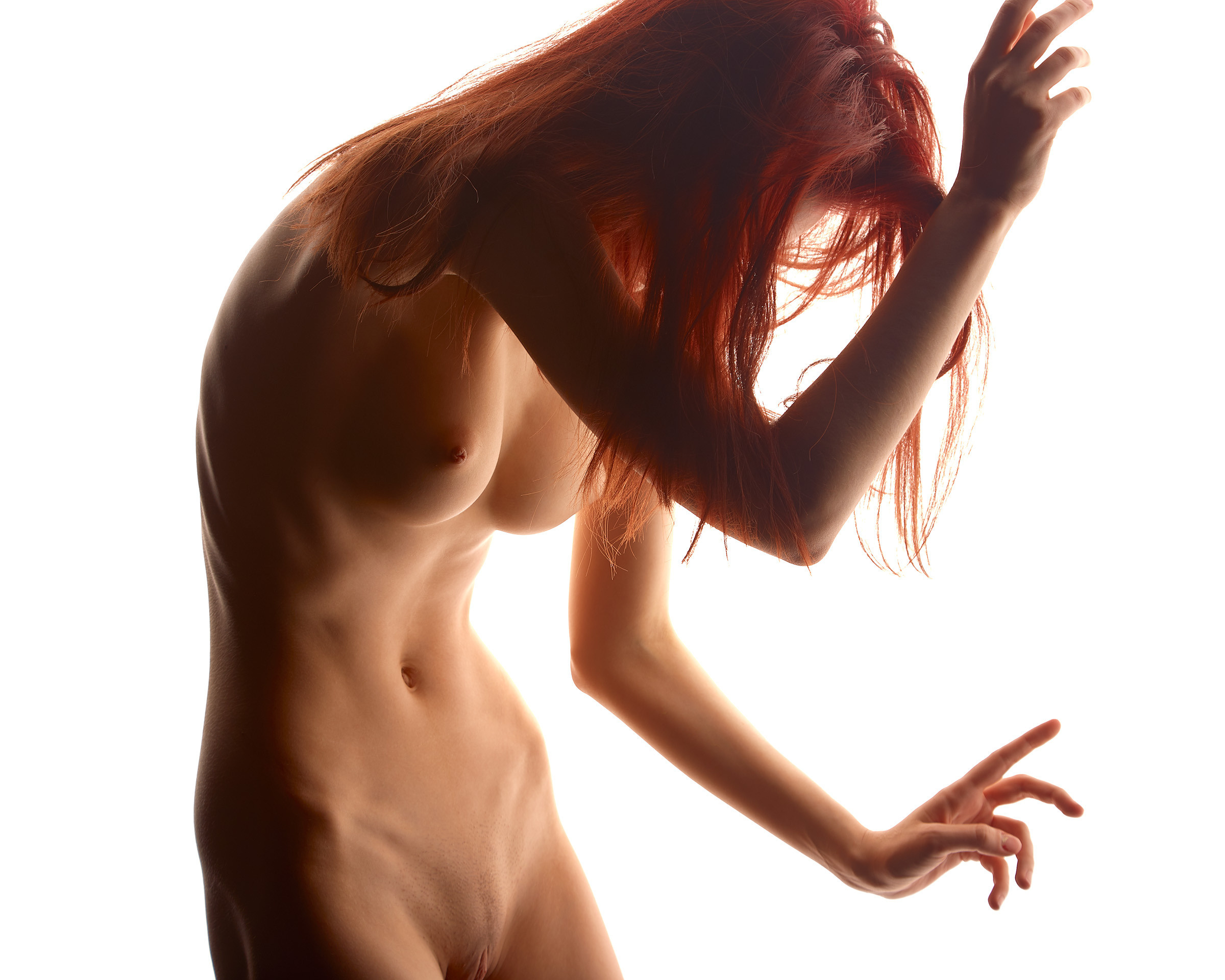 Ира Теличева НЮ Воркшоп Белый фон. Фотограф Тимофей Юров Москва