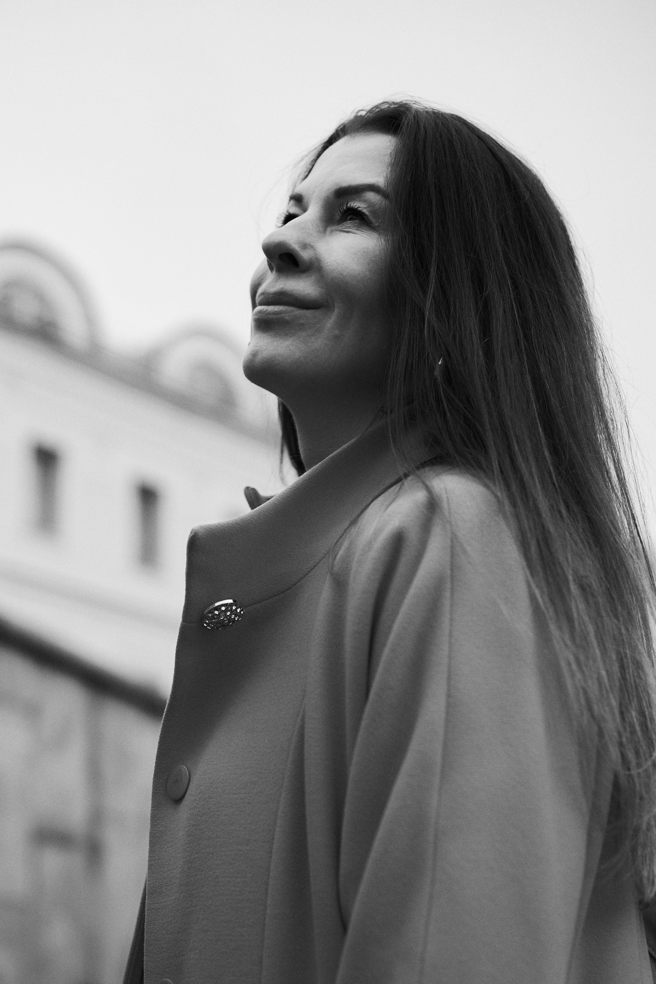 Фотосессия в ЗАГСе Кузьминки и прогулка в Зарядье: яркие моменты, несмотря на дождь