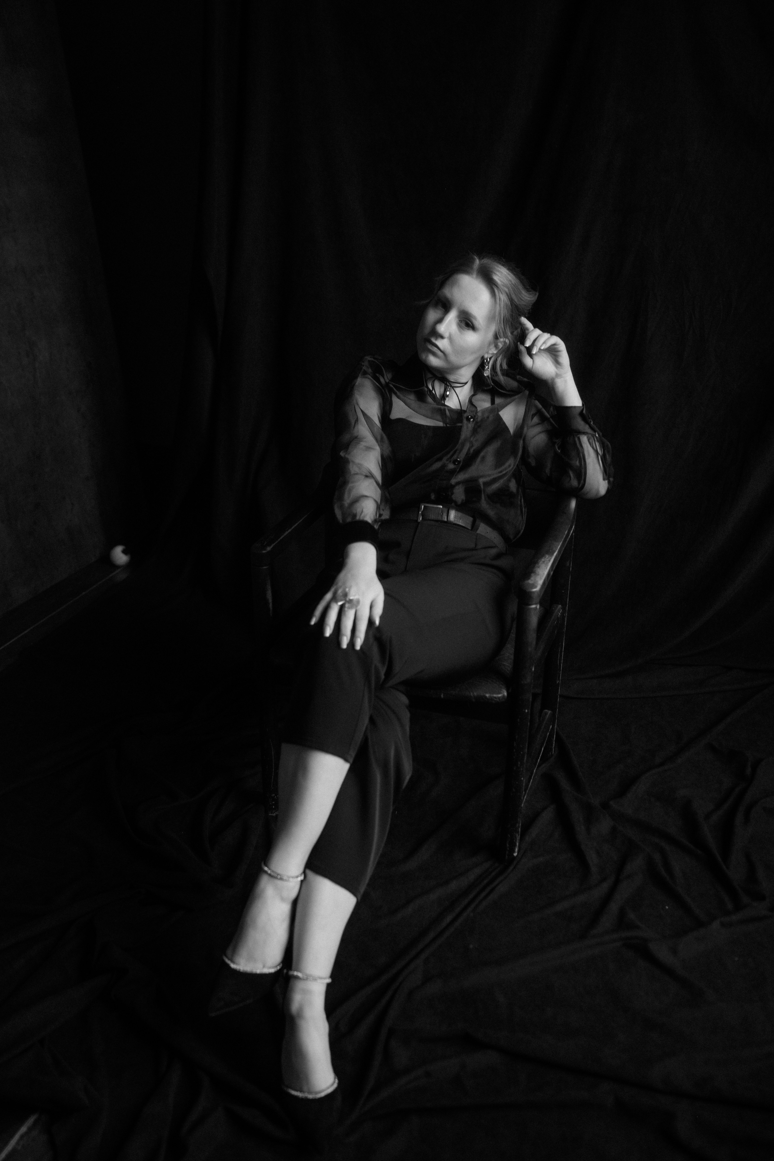 Love Story фотосессия в студии. Свадебный и семейный фотограф и видеограф, Крым, Москва, Санкт -Петербург