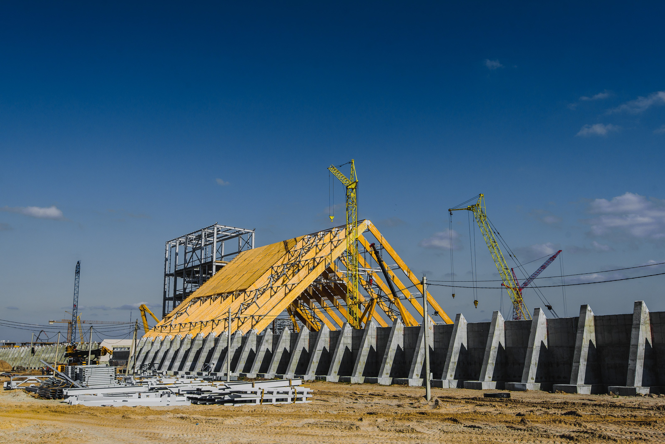 Незавершенное строительство. Фотограф Олег Юршевич Солигорск Минск