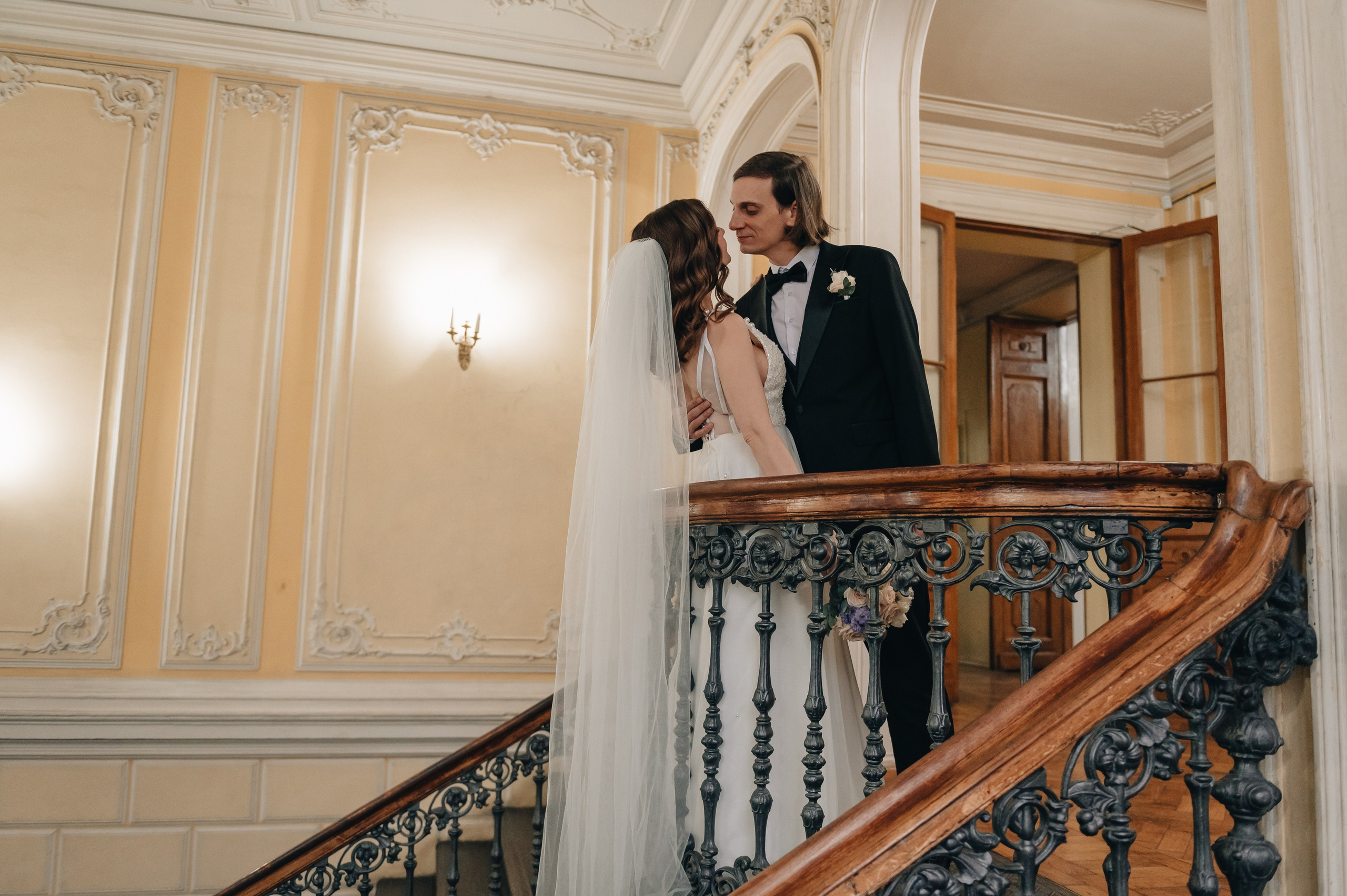 Свадебная фотосессия в библиотеке им. Пушкина. Портретный фотограф Москва Светлана Кашура