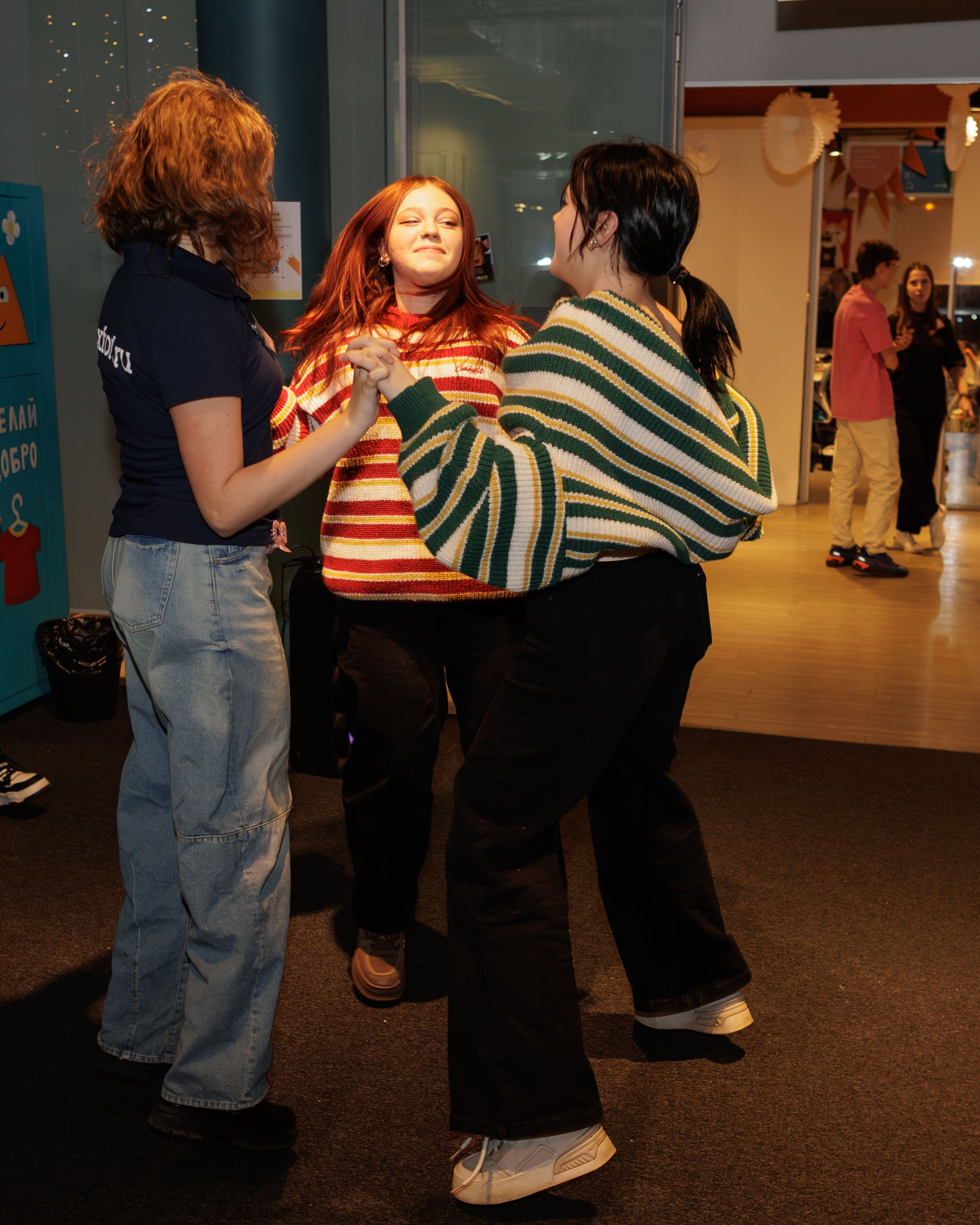 8-11 классы: Новый год в ФОКСФОРД. Выпускные альбомы и школьный фотограф в Подольске, Троицке, Щербинке, Москве и Московской области