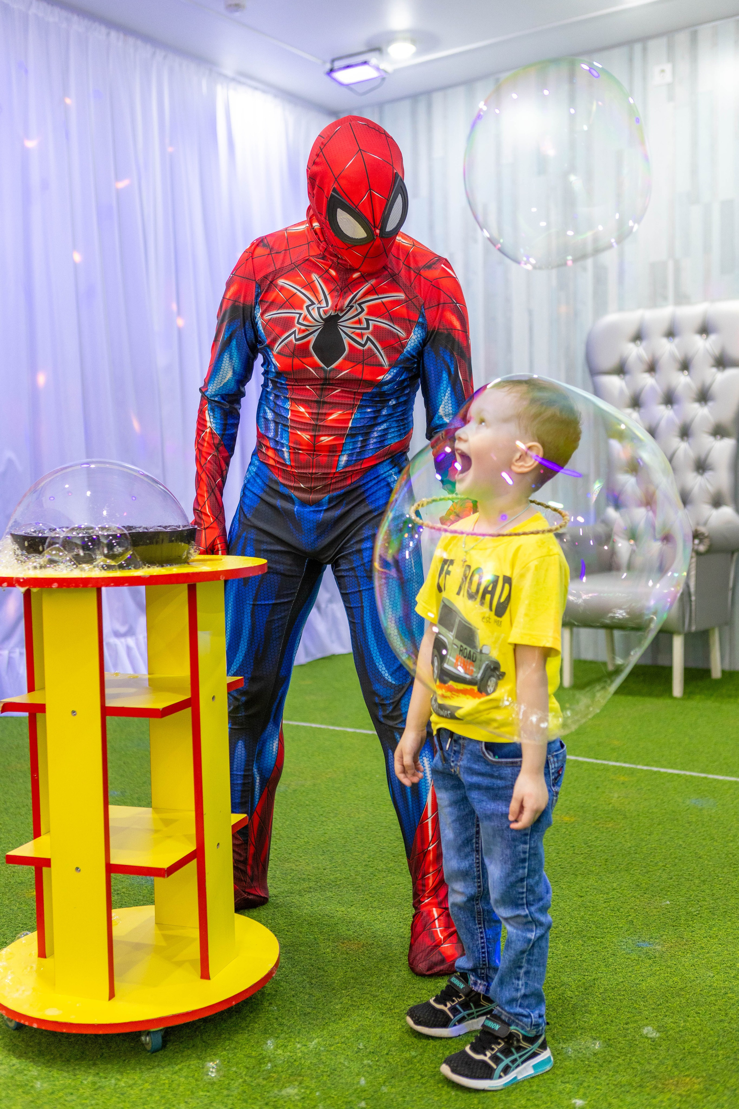 «Супергеройская вечеринка». Свадебный и предметный фотограф Ренат Каламперов