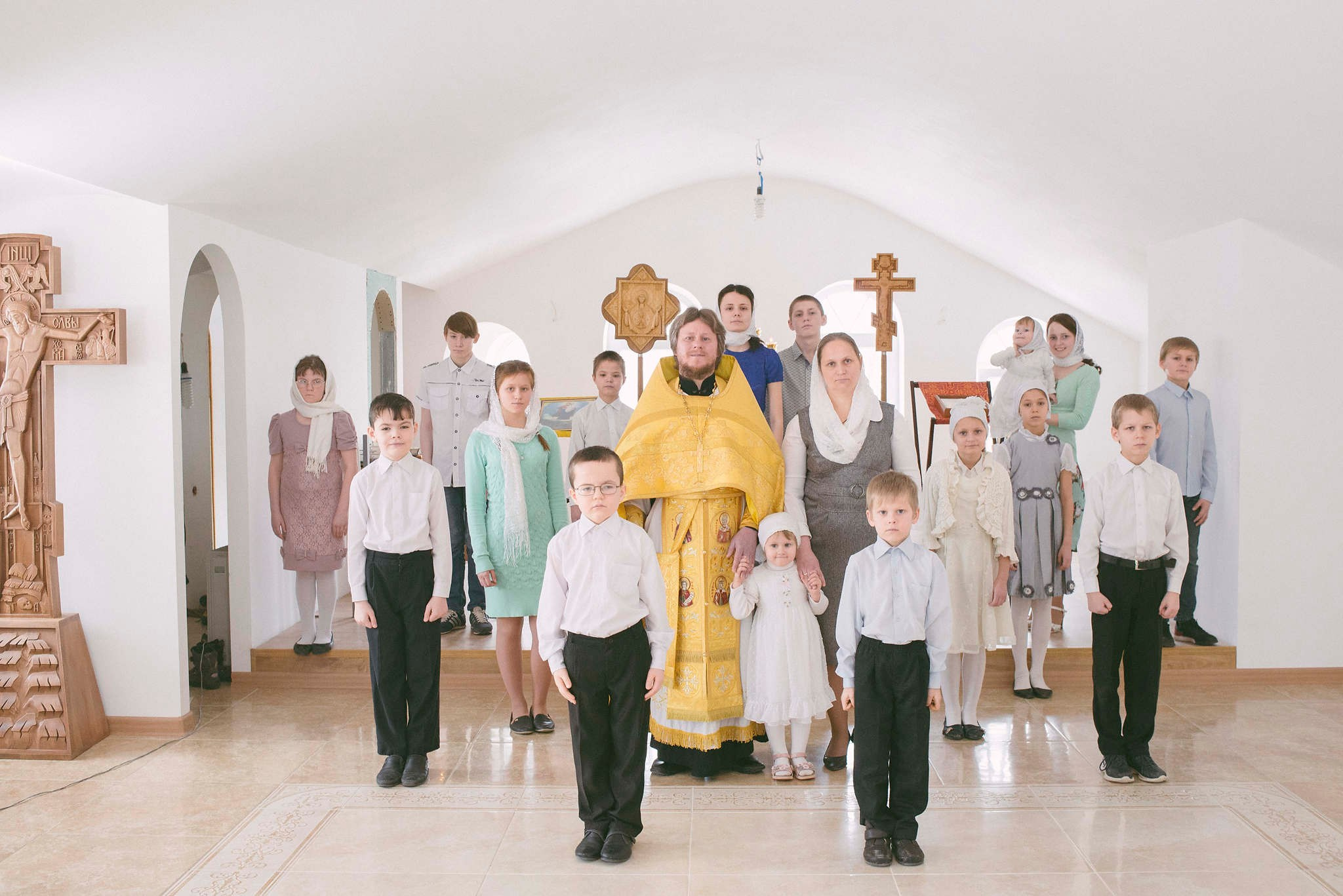 Портрет многодетной семьи священника с Ростовской области. Съемка для журнала Telegraph.