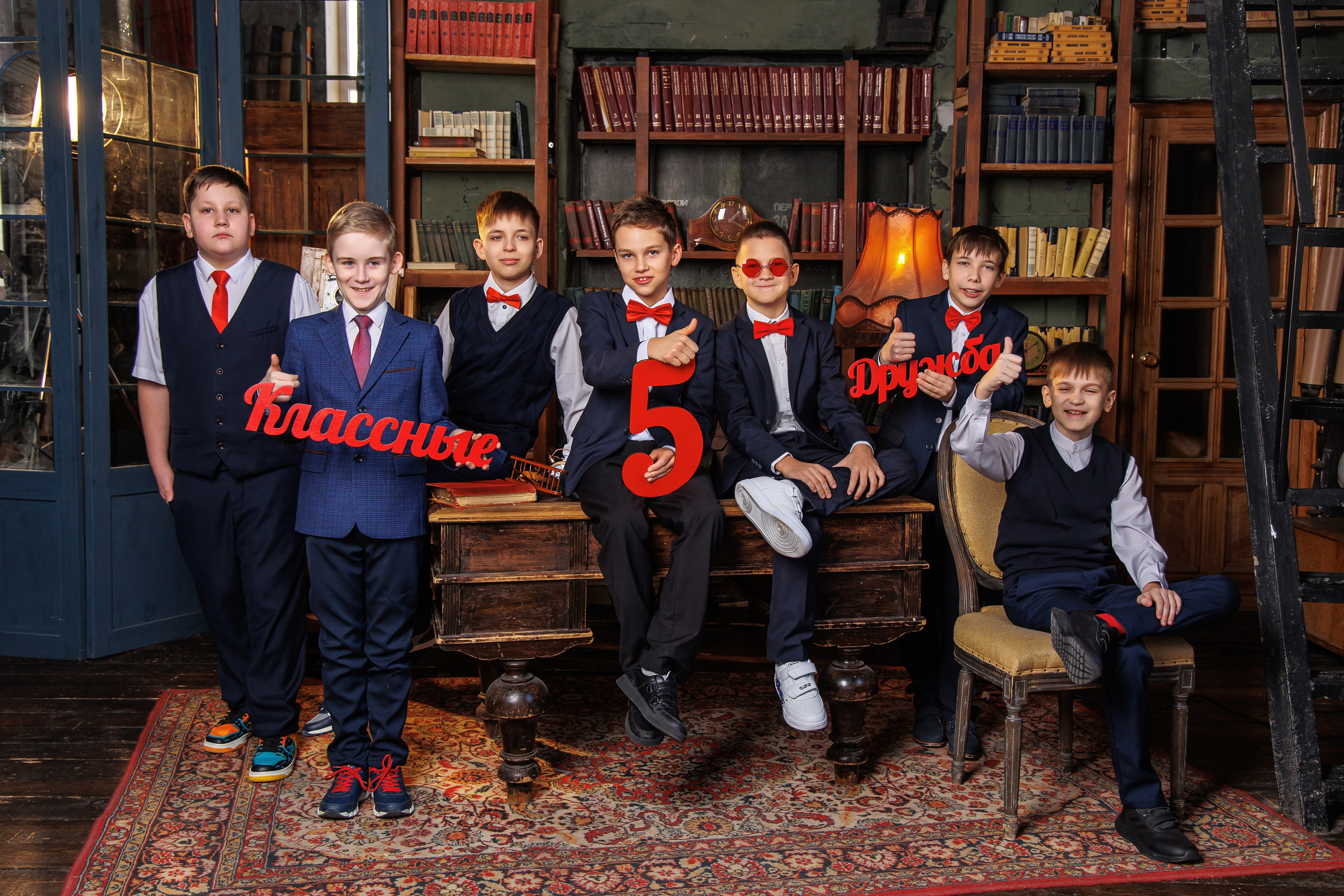 Альбомы для 4 класса. Школьный фотограф Саратов Золотарь Ольга