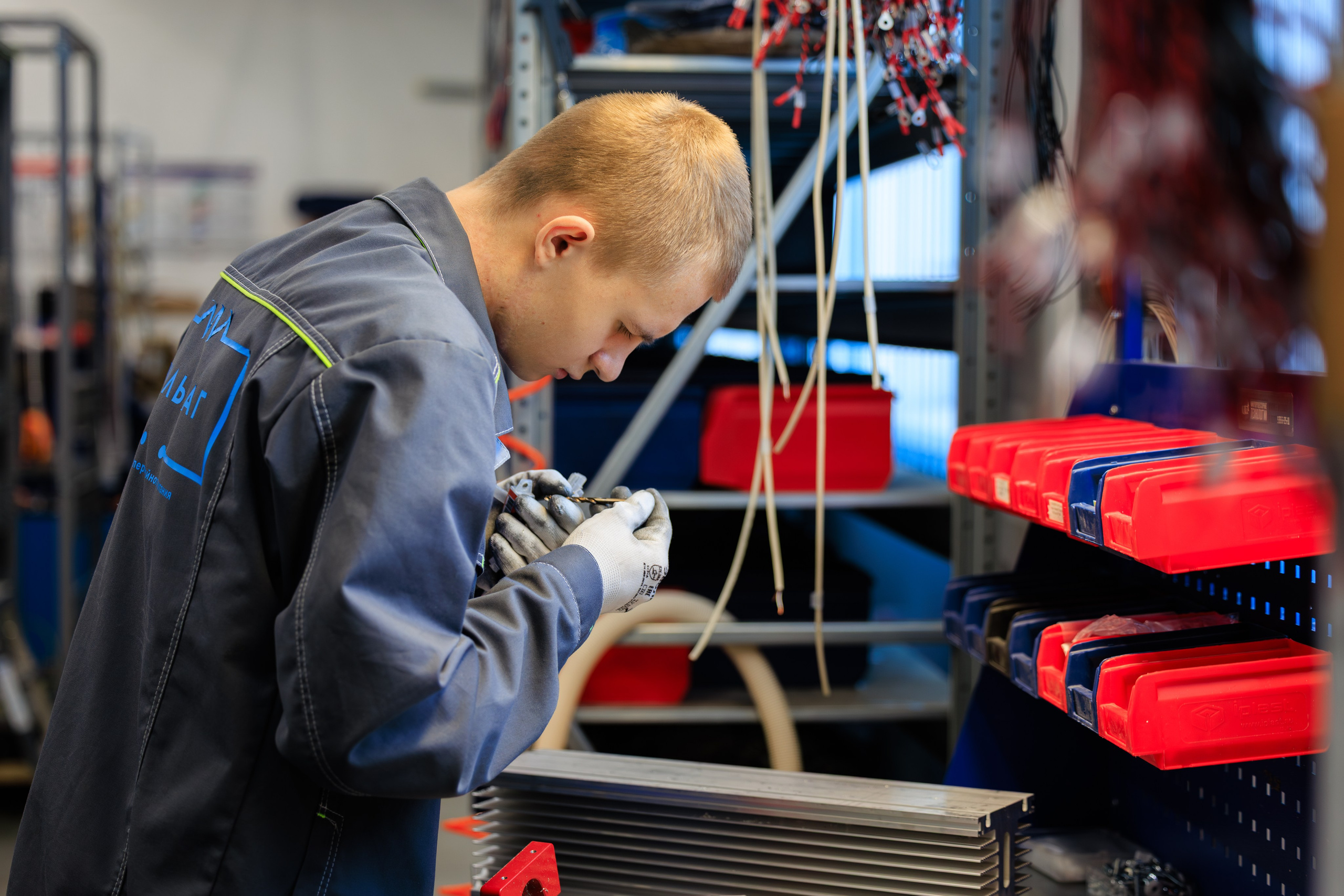 Вольтаг — Экскурсия по производству. Контент для бизнеса в Екатеринбурге Полдень Медиа