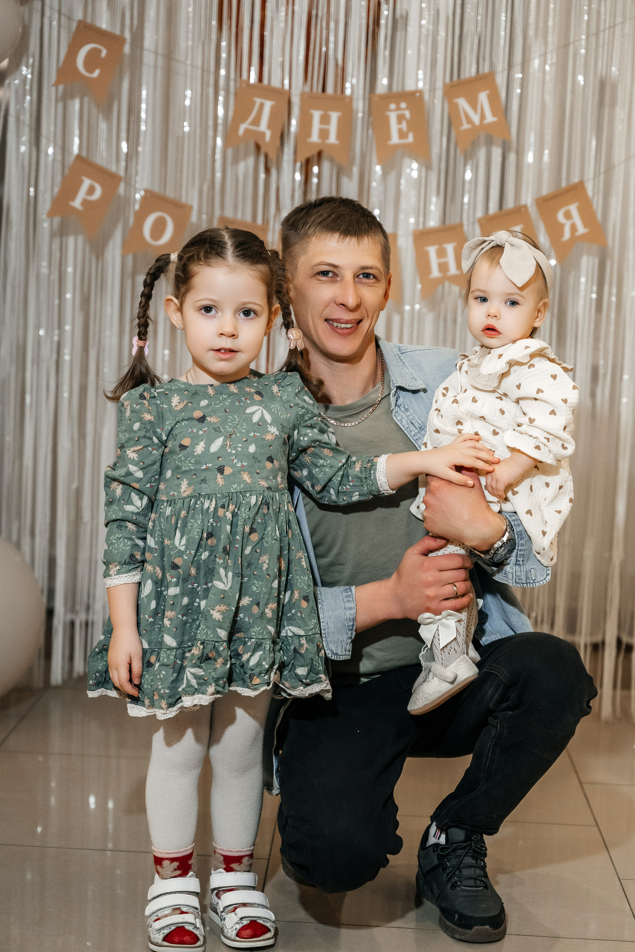 Александра и Виктория 1 годик. Семейный фотограф в Белгороде Амелина Алина