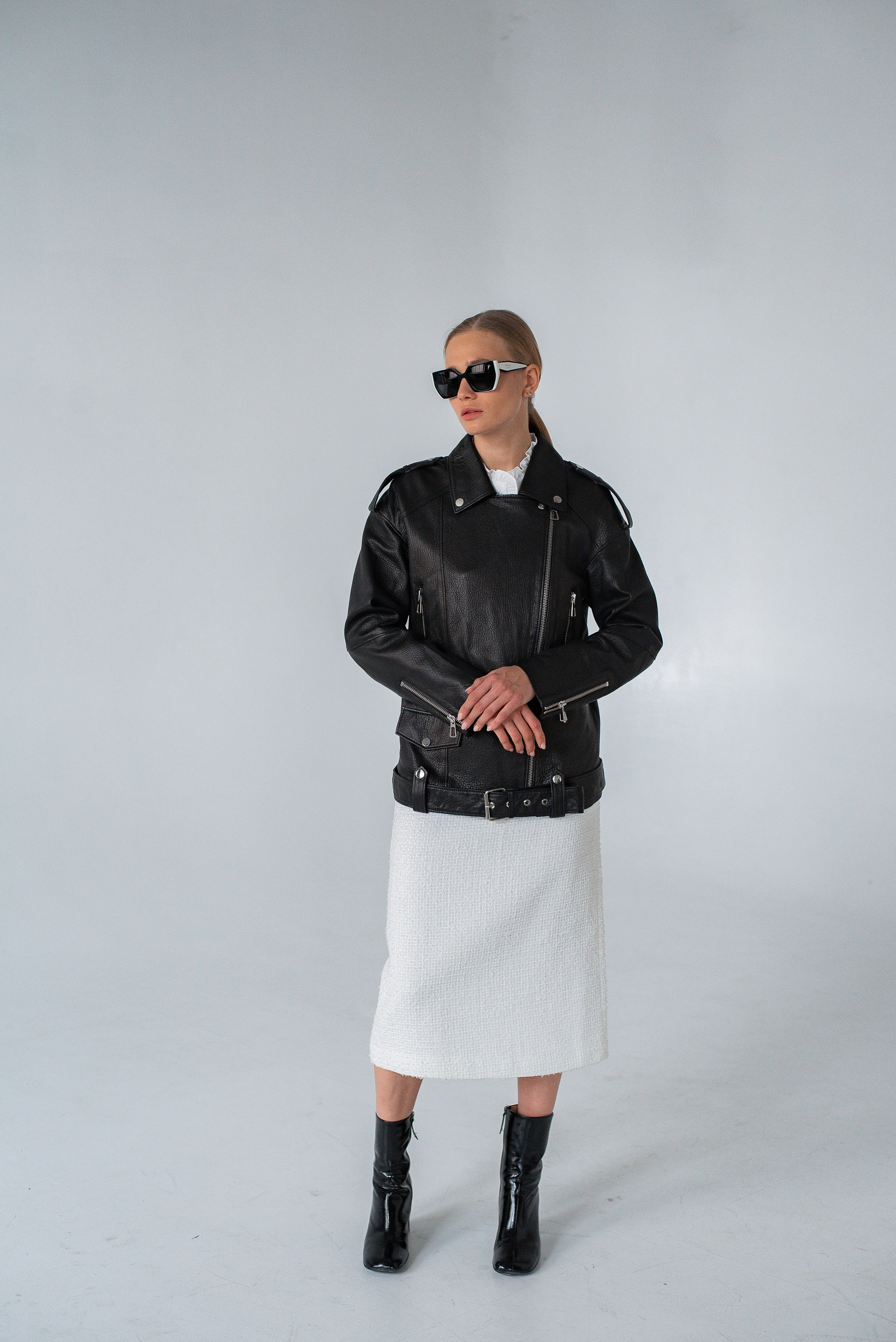 Куртки (фон). Контент фотограф в Москве Лихачева Ксения