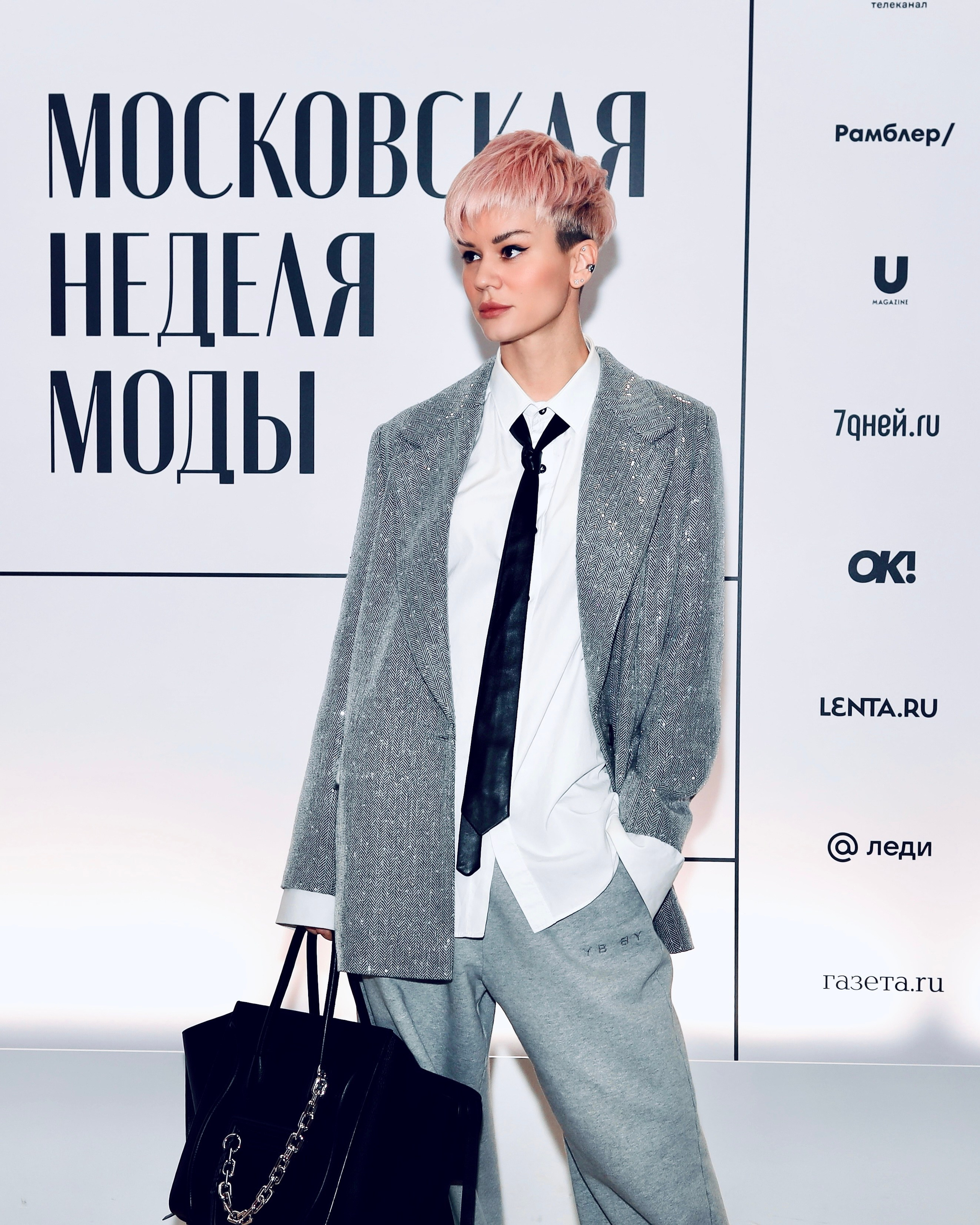 Контент для соцсетей. Фотограф в Москве — Рина Серёгина — съёмка в студии и репортаж