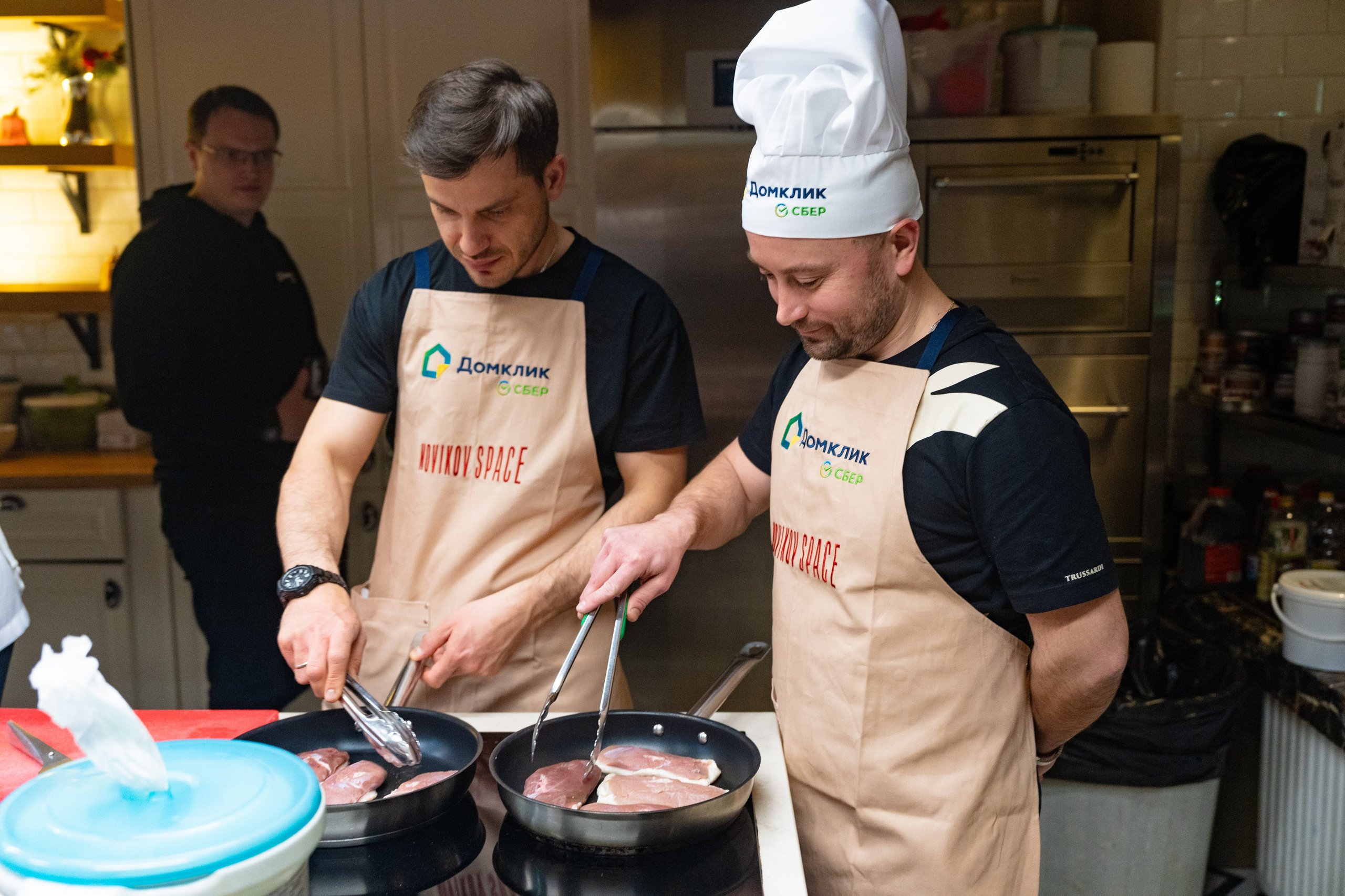 NOVIKOV SCHOOL — Умами зал. Фотограф Никита Комаров