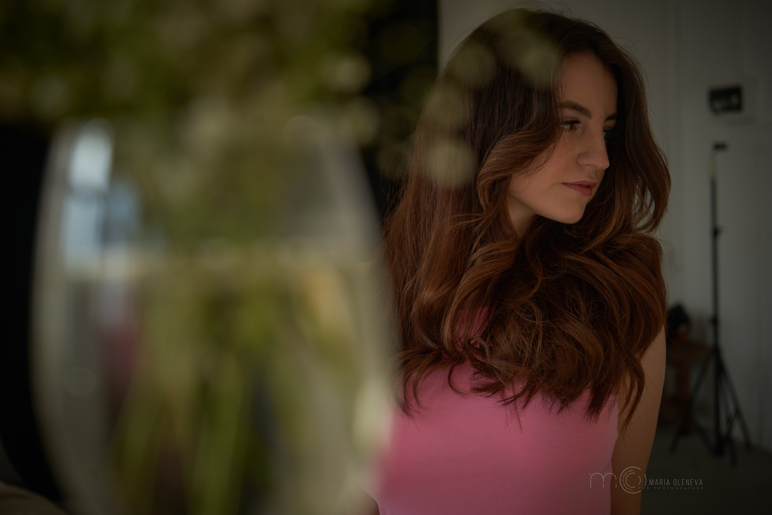 Настя в цветах. Фотограф Мария Оленева