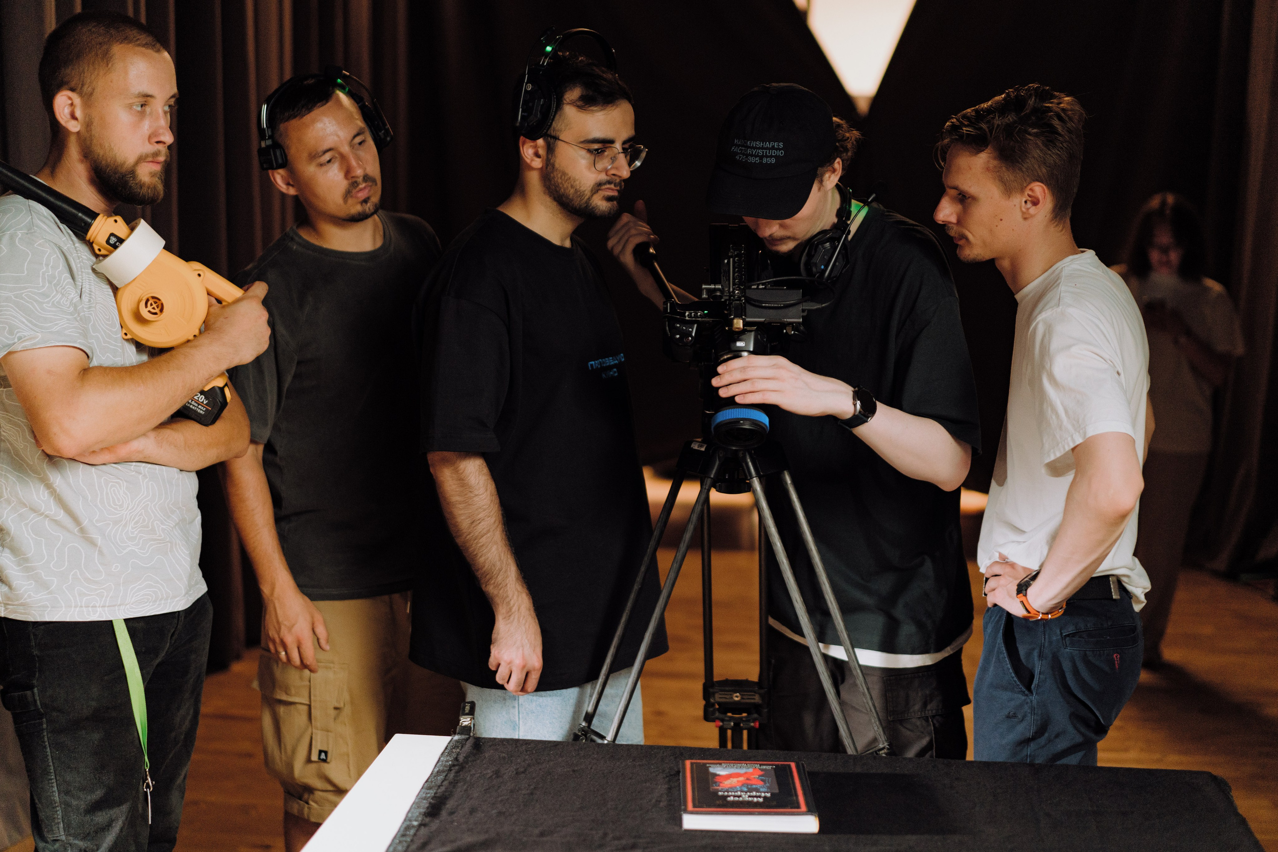 Женя Медведева / Уроки истории. Творческий и репортажный фотограф в Москве Клим Долгов