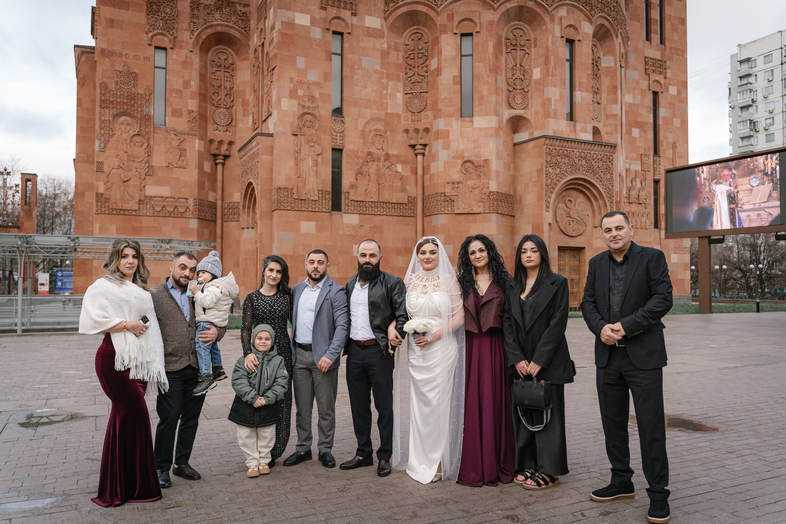 MOSVISYAN. MILATE — выпускные альбомы, фотосессии и видео в Москве