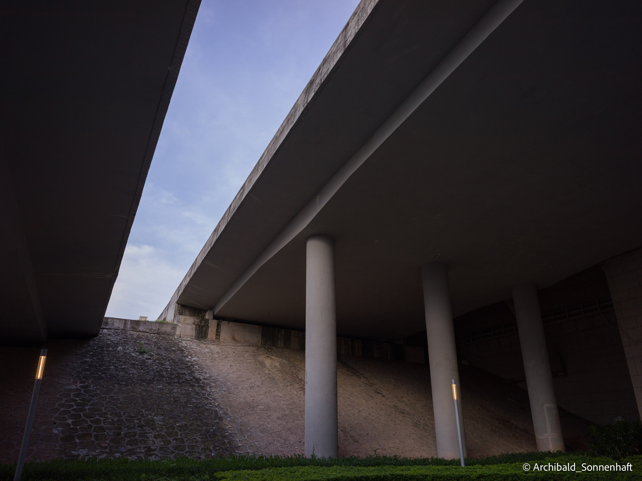 Office environs. Photographer in Guangzhou, China. Archibald Sonnenhaft