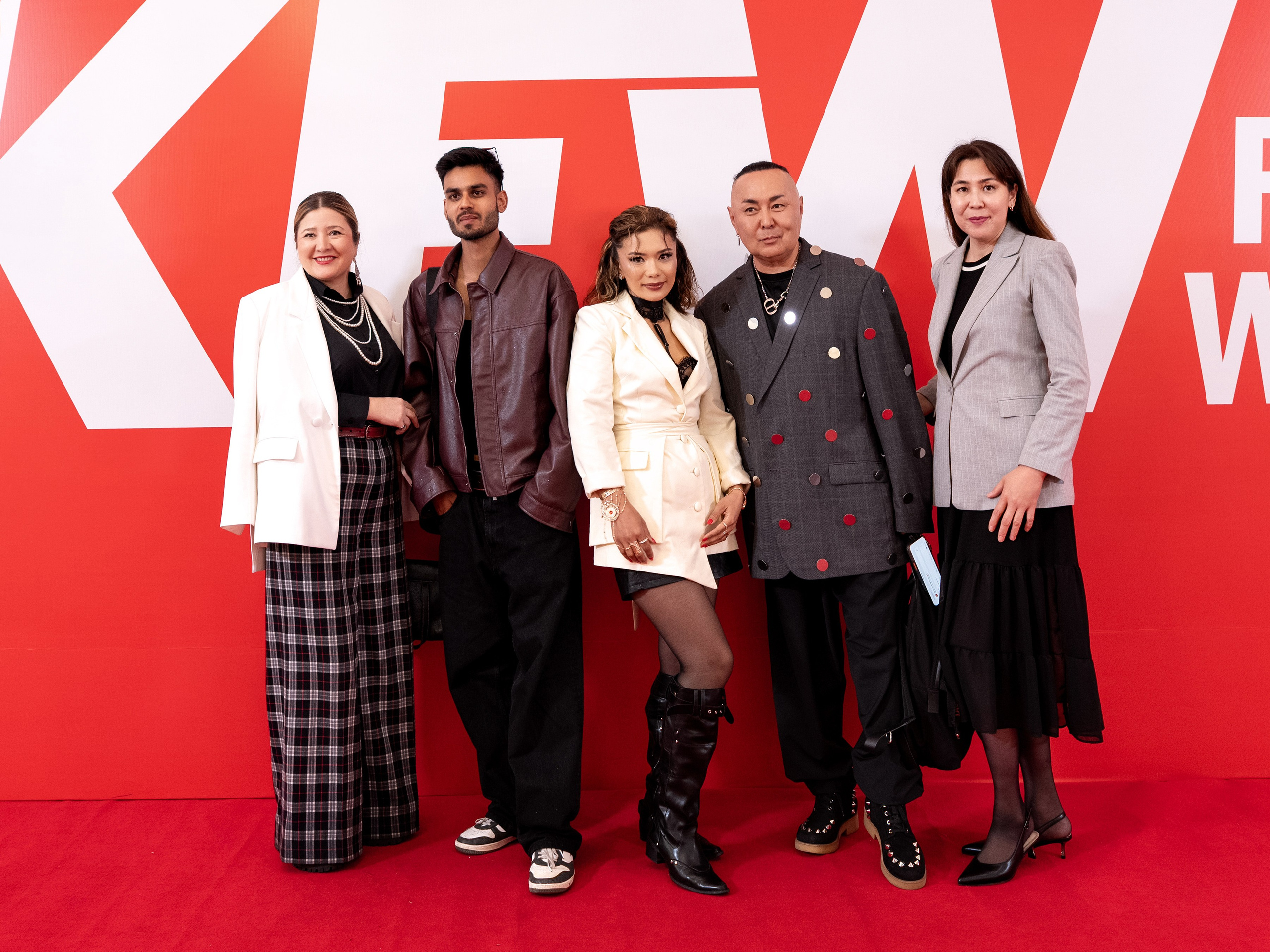 Backstage Day 3. Сайт Алматинского НЮ АРТ, будуар и фэшн фотографа Дениса Карпенко