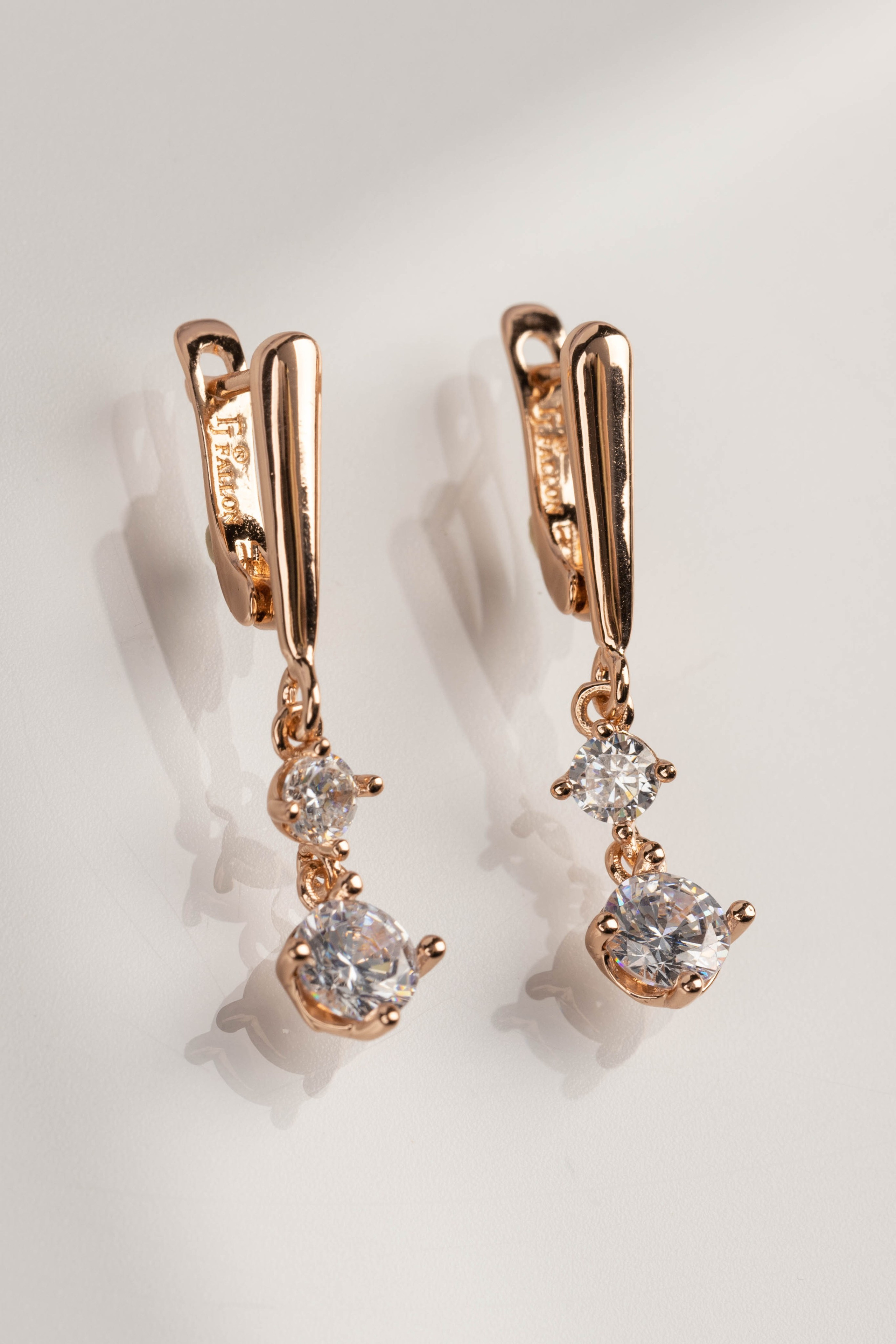 Ювелирные украшения. Предметный фотограф в Крыму Ольга Шестакова