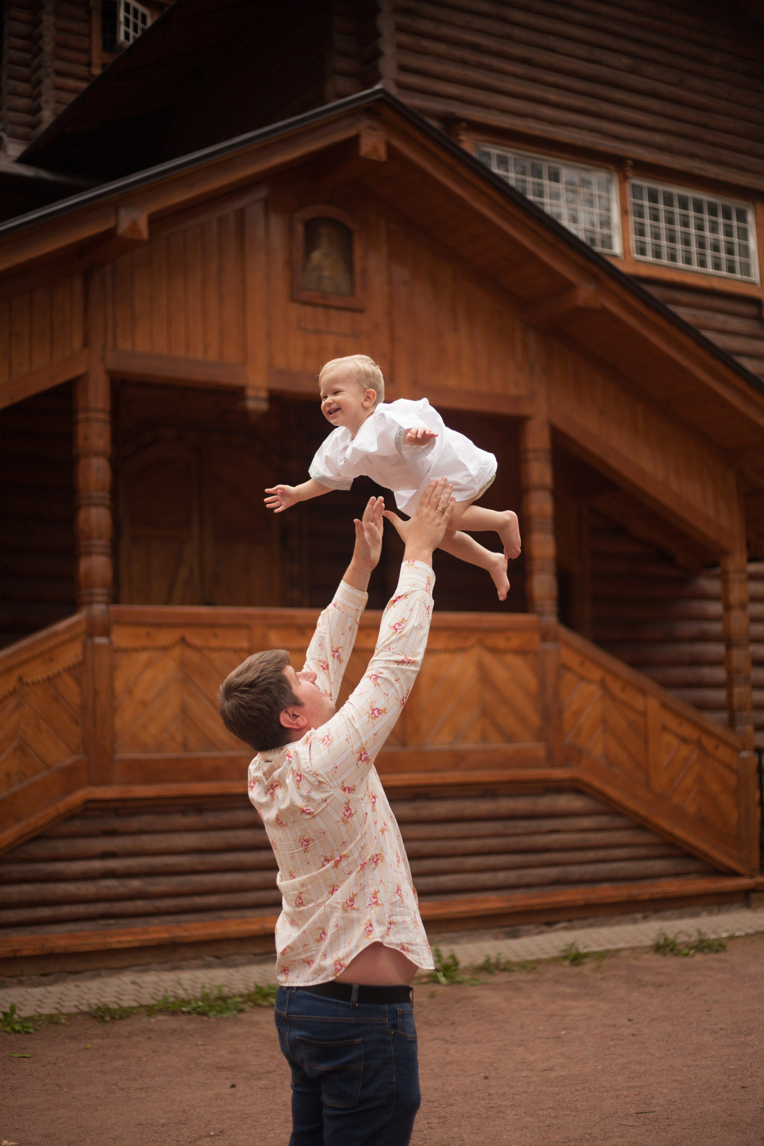 Крещение. Храм Казанской иконы Божией Матери посёлка Вырица. Семейный и церковный фотограф в Санкт Петербурге Мария Гобыча