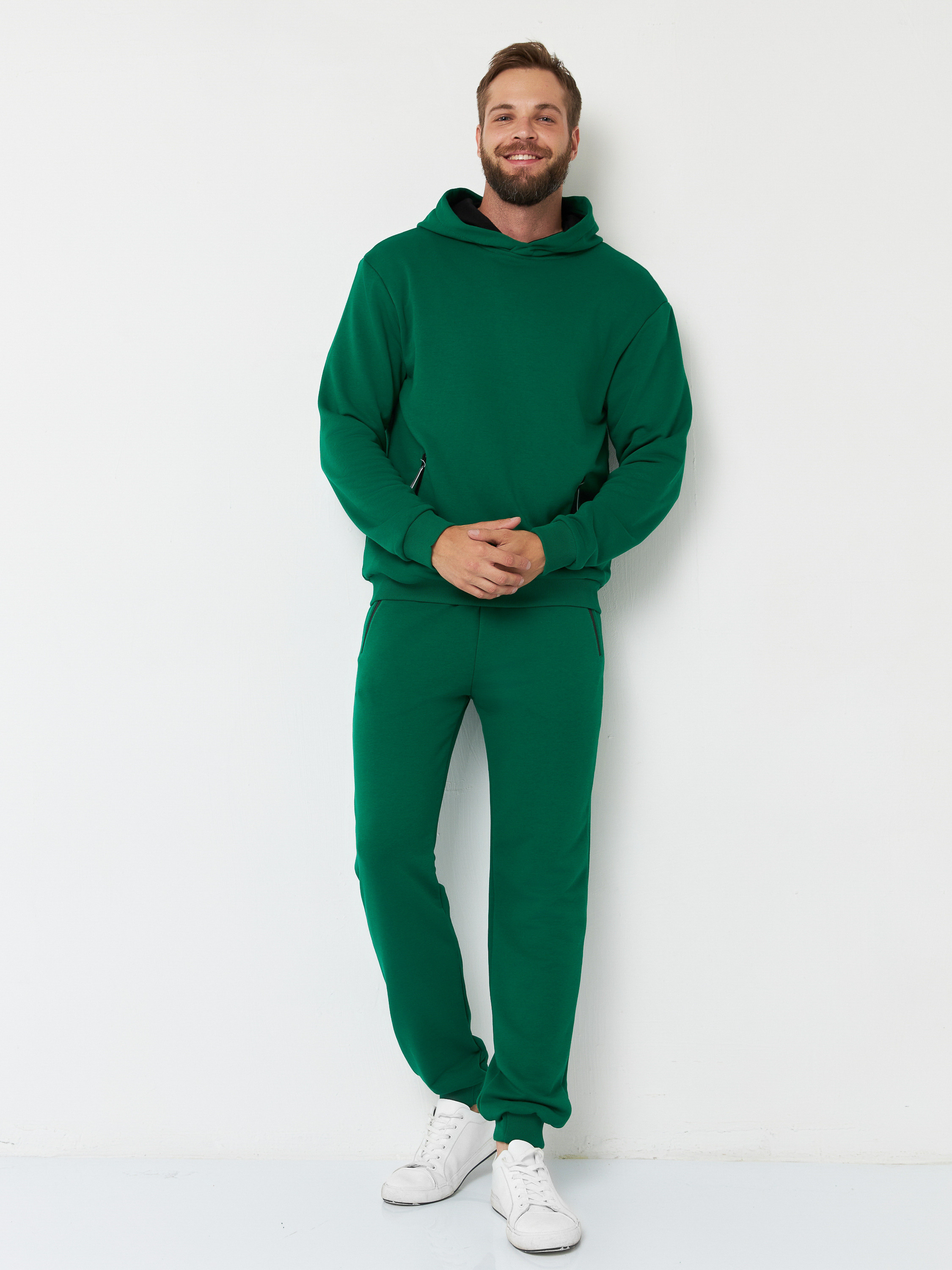 Спортивные товары с Евгением. Фотограф Мария Шулик