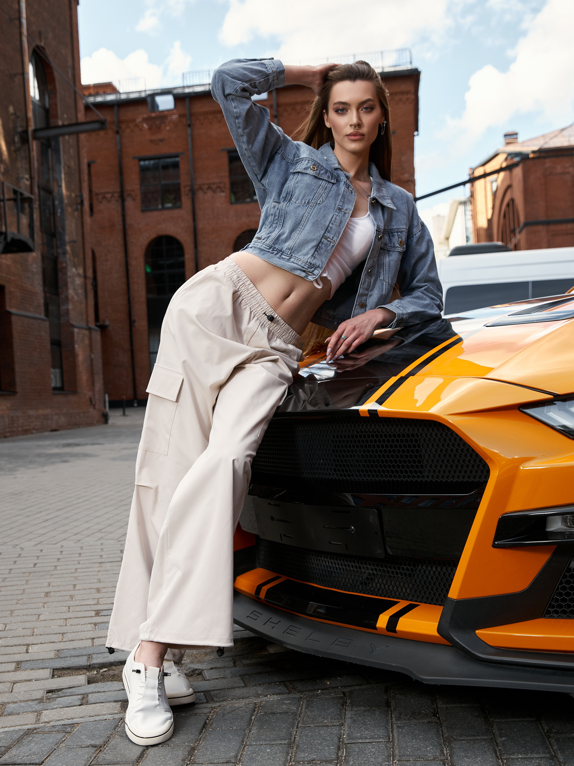 Стрит сьемка для маркетплейс с Евгением и Голди. Фотограф Мария Шулик