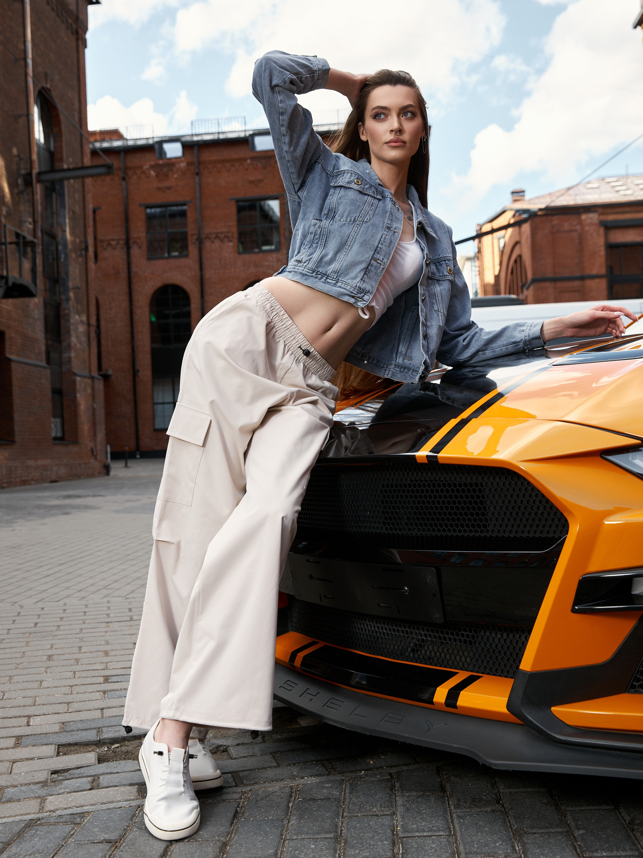 Стрит сьемка для маркетплейс с Евгением и Голди. Фотограф Мария Шулик