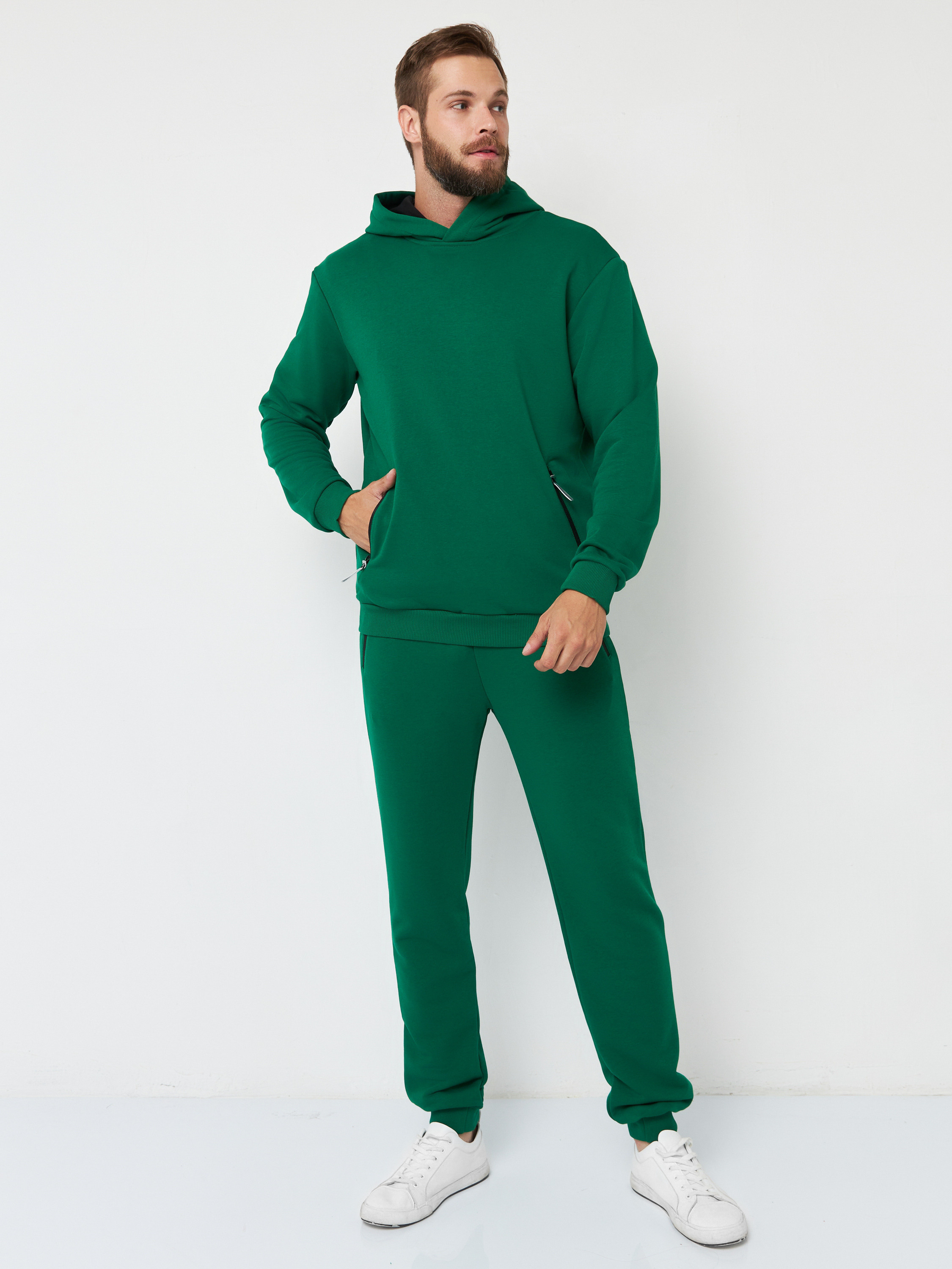 Спортивные товары с Евгением. Фотограф Мария Шулик