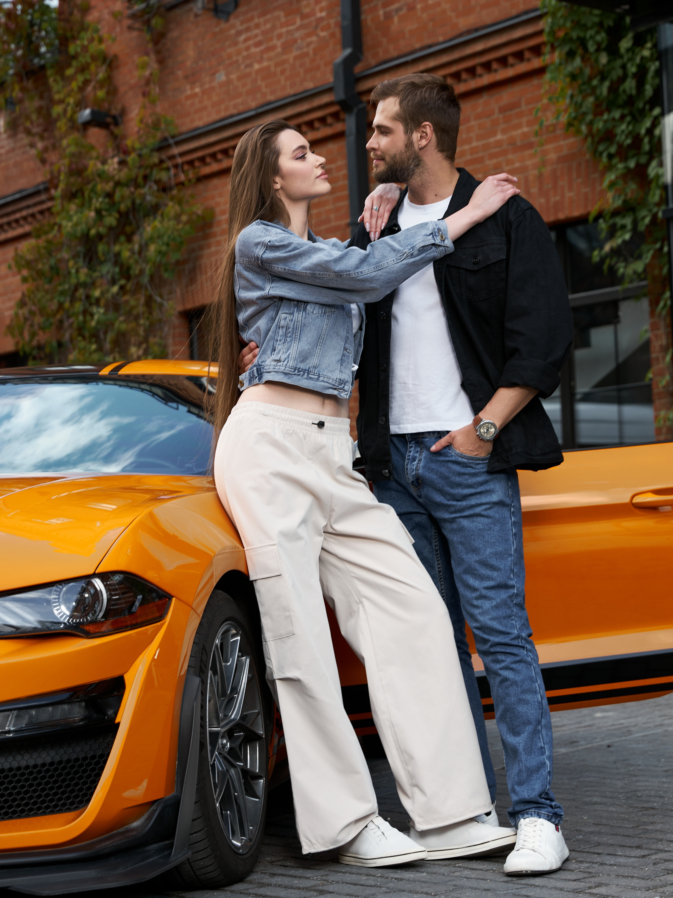 Стрит сьемка для маркетплейс с Евгением и Голди. Фотограф Мария Шулик