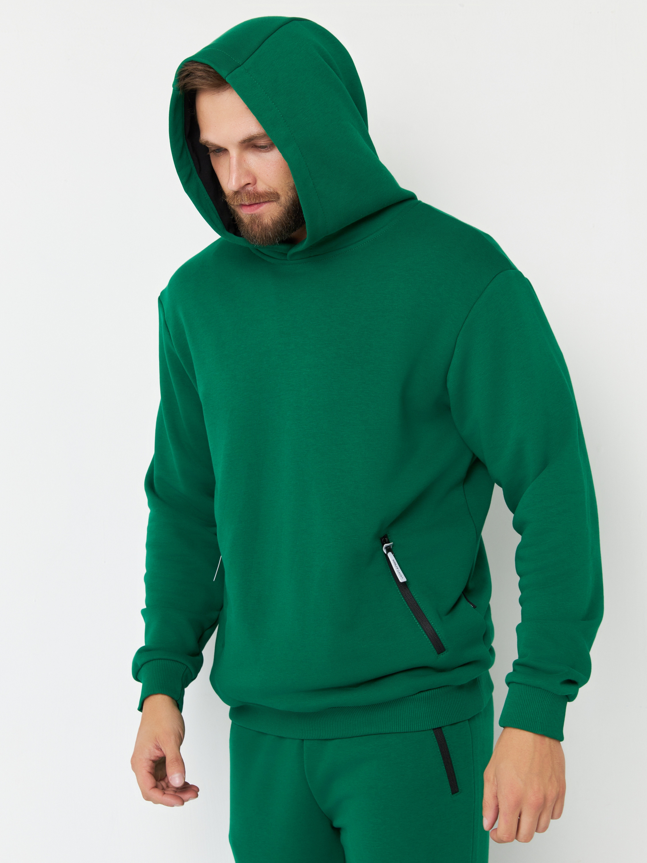 Спортивные товары с Евгением. Фотограф Мария Шулик