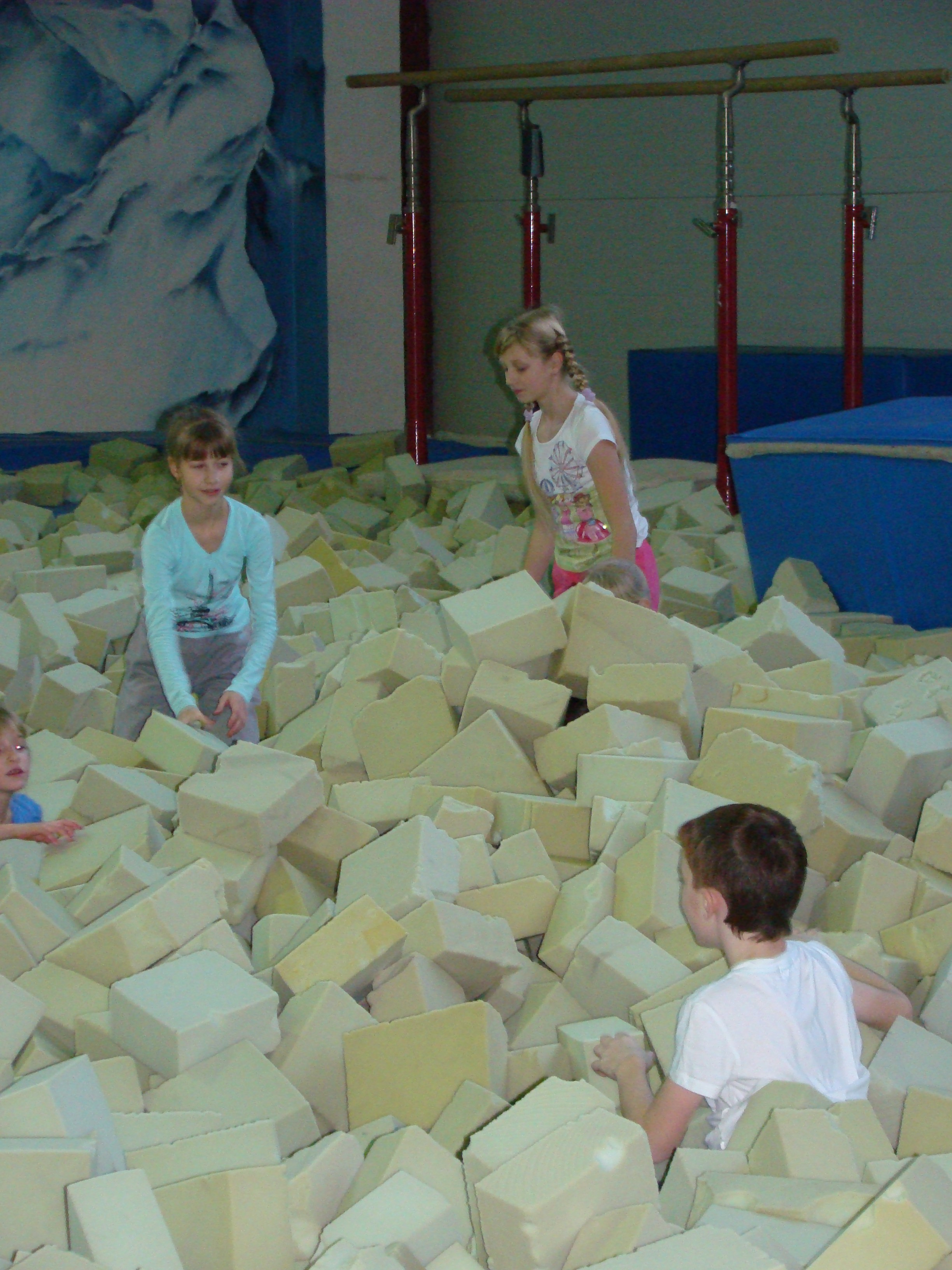 Катя ДР 12 лет Дома + Спортекс 04.12.2011. Семейный, Свадебный фотограф СПБ Питер— Романова Екатерина