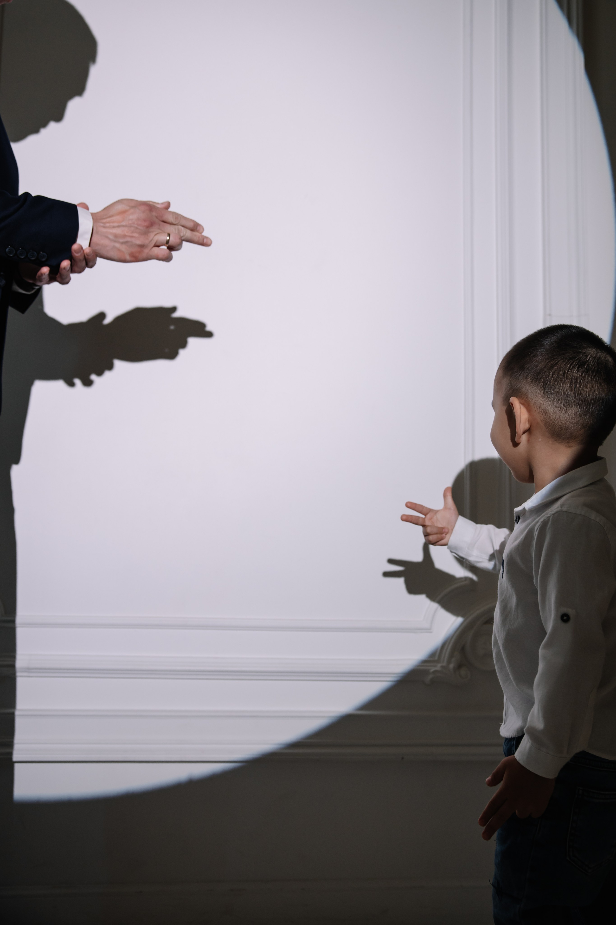 Семейная фотосессия в студии. Свадебный и семейный фотограф в Элисте Лиджик Сарлов