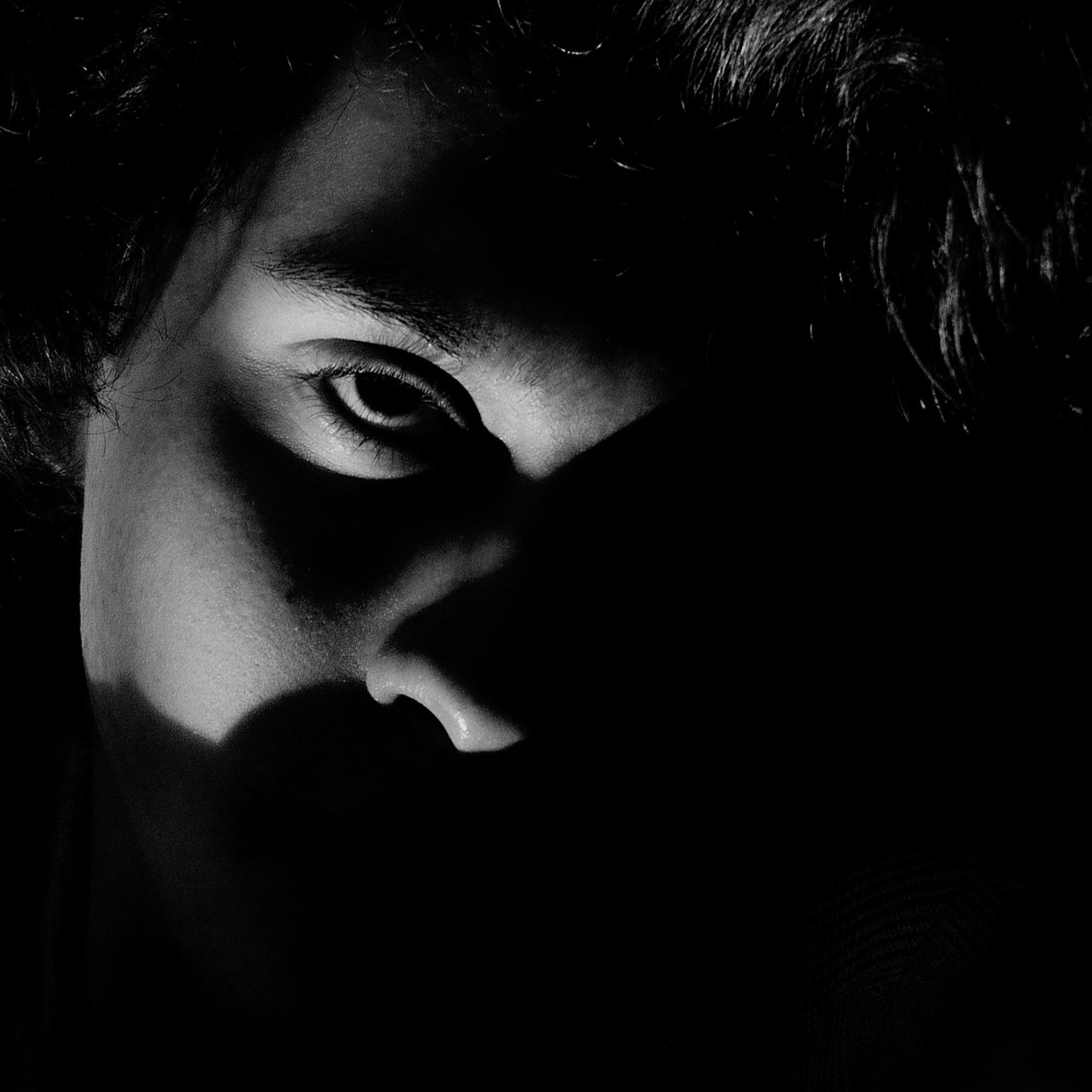 Инверсия снов | Мужской портрет в Тюмени | Фотограф Дарья Мустафина. Портретный фотограф Тюмень Дарья Мустафина