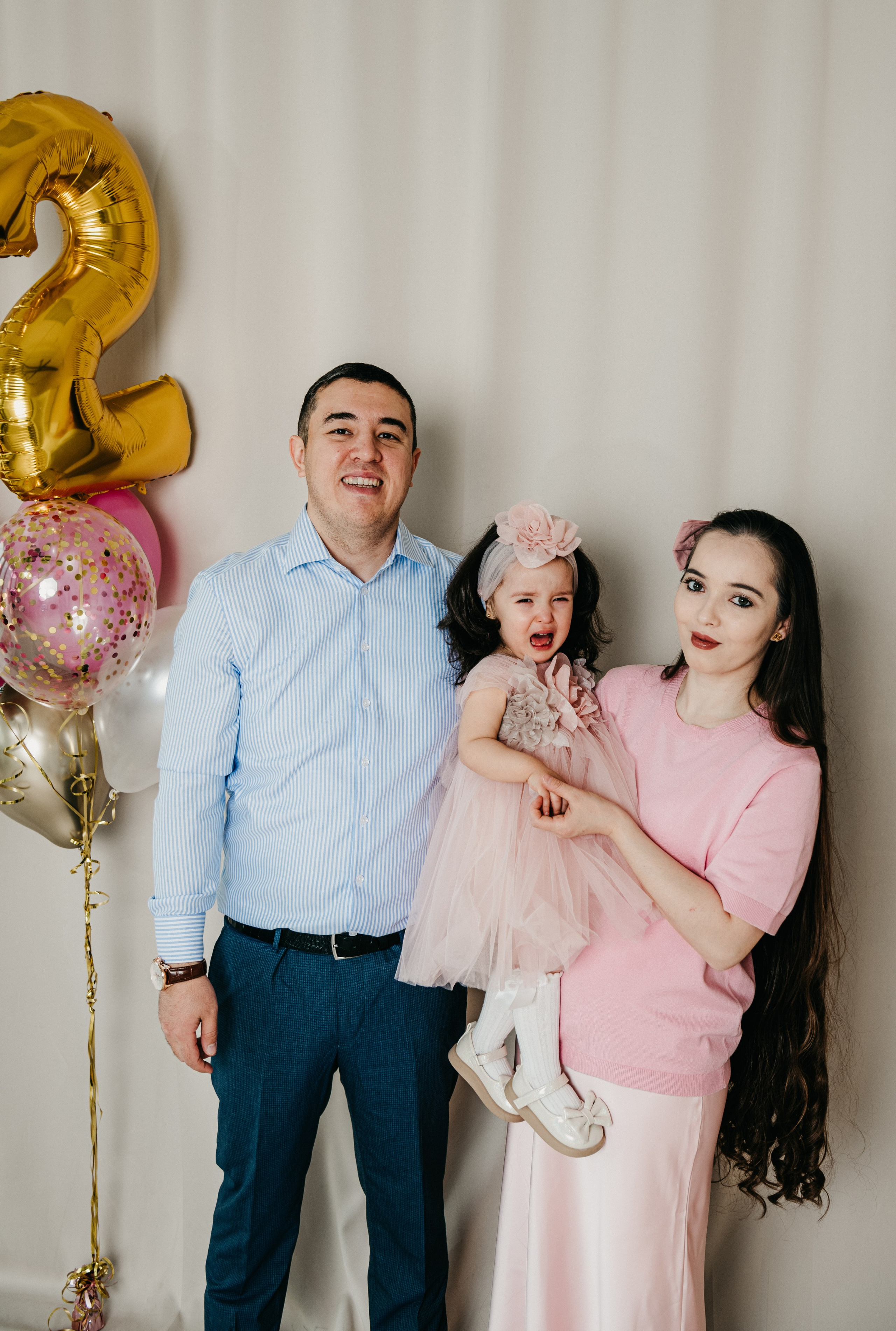 Майя с семьей. Фотограф на выписку из роддома в Москве и МО