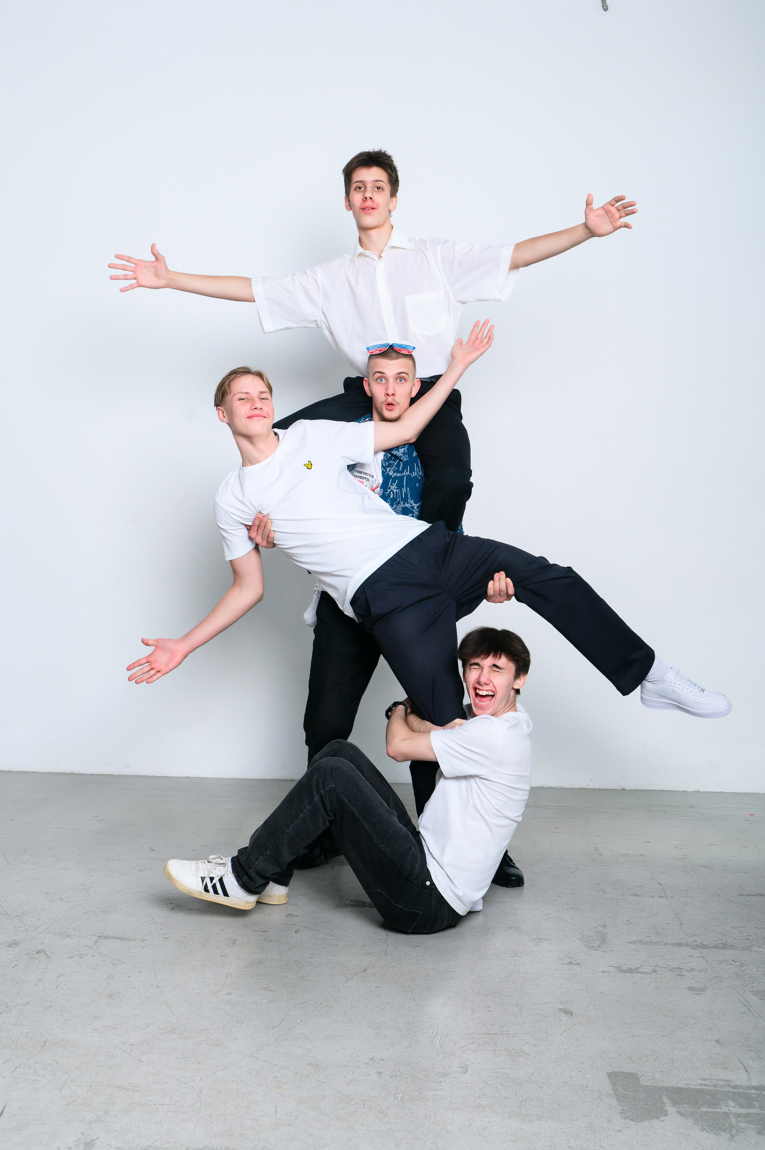 Выпускные альбомы для 9 и 11 классов. Студия выпускных альбомов Ольги Галкиной. Томск