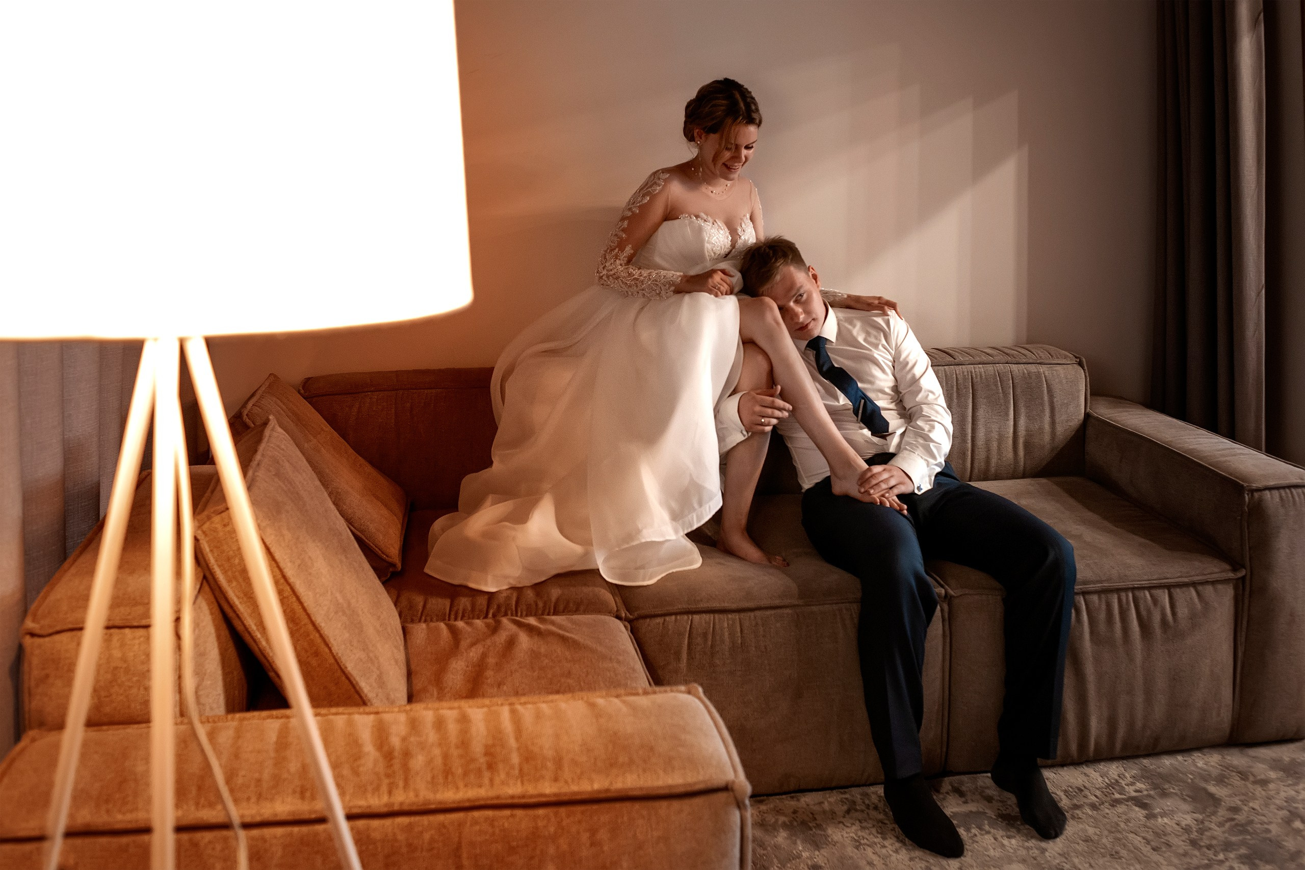 Совместные сборы жениха и невесты - свадебный фотосессии