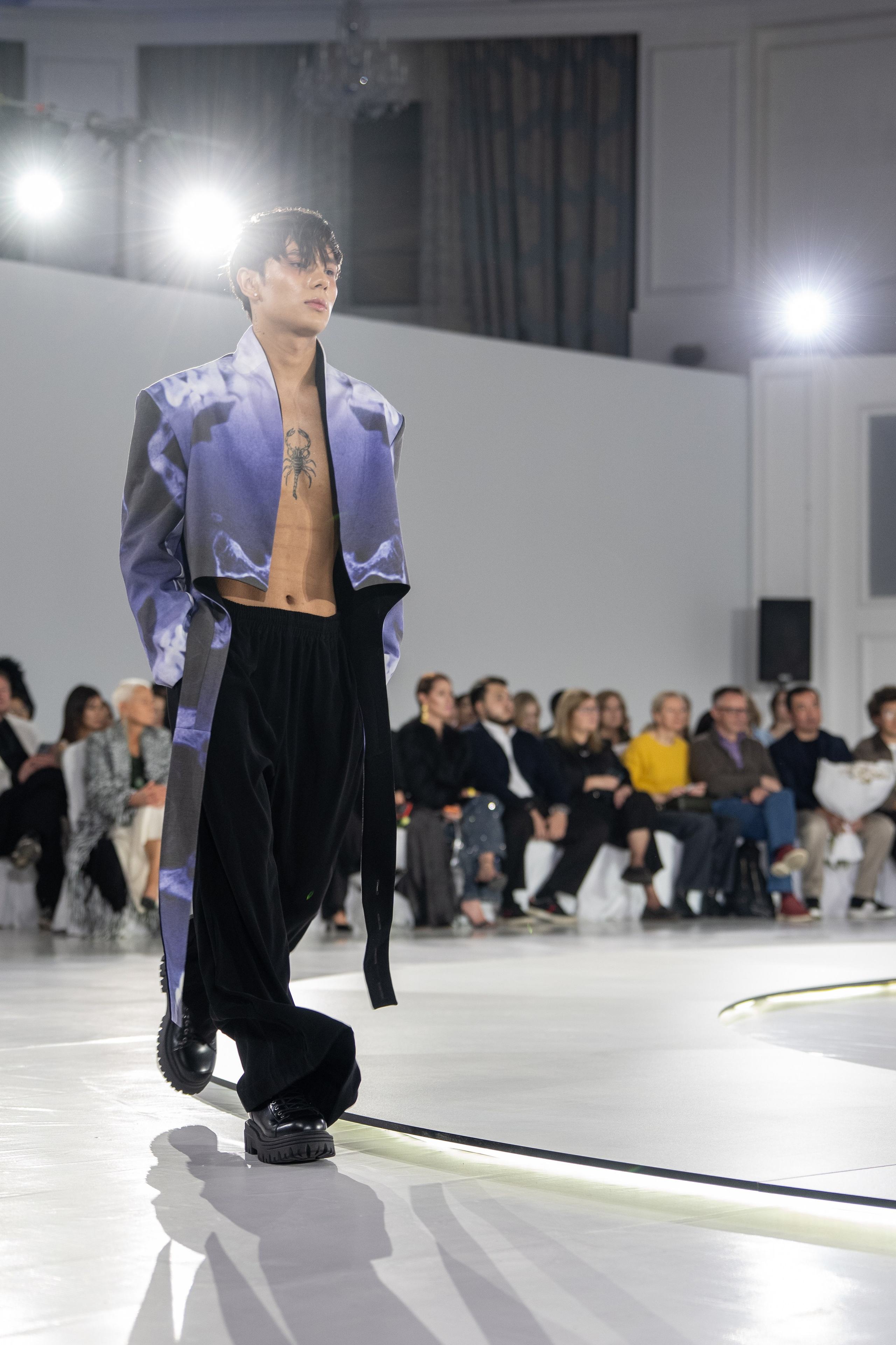 Брэнд Yang Lain. Сайт Алматинского НЮ АРТ, будуар и фэшн фотографа Дениса Карпенко