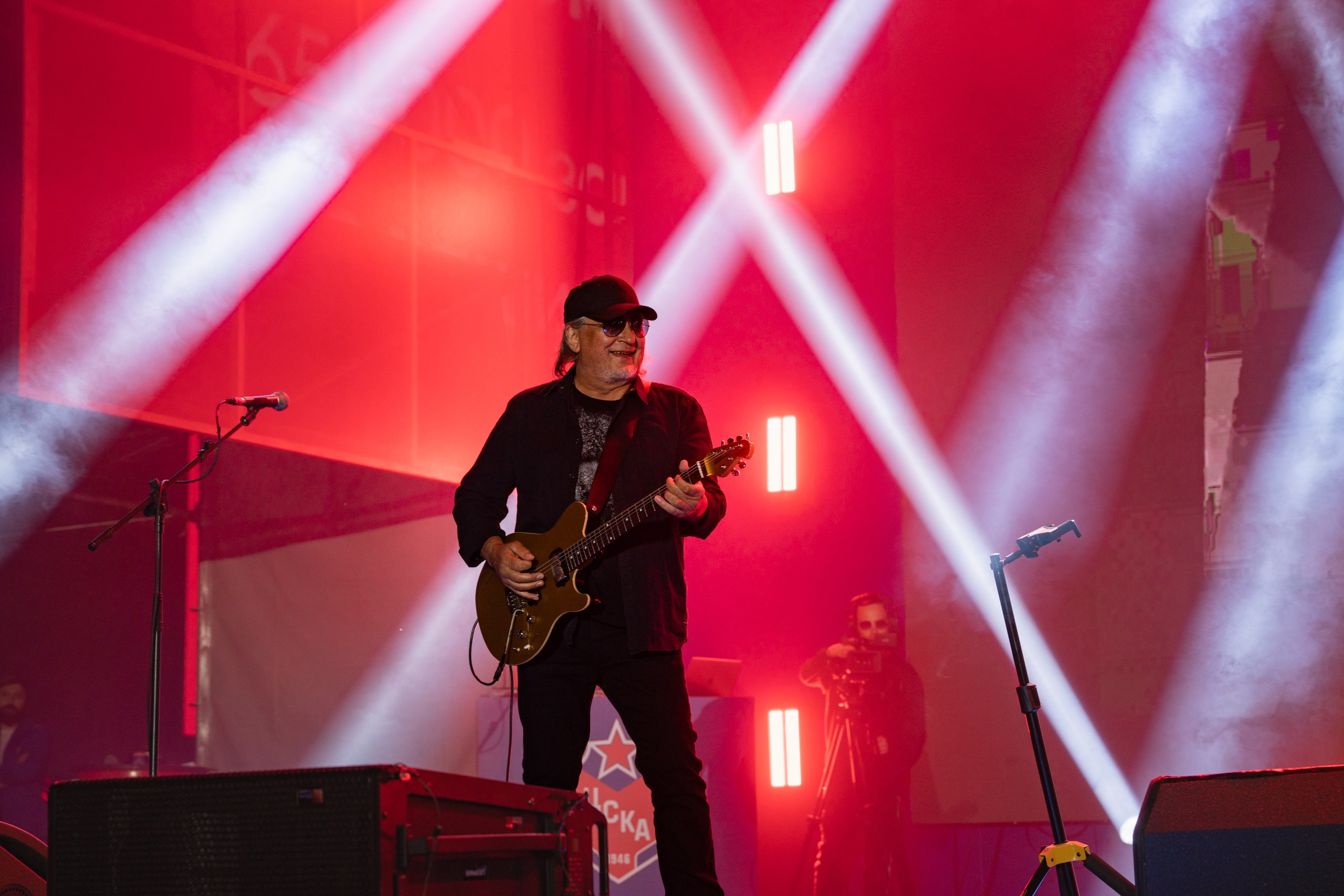 Группа Серьга и Сергей Галанин на ЦСКА ФЕСТ 2024. Сайт Алматинского НЮ АРТ, будуар и фэшн фотографа Дениса Карпенко