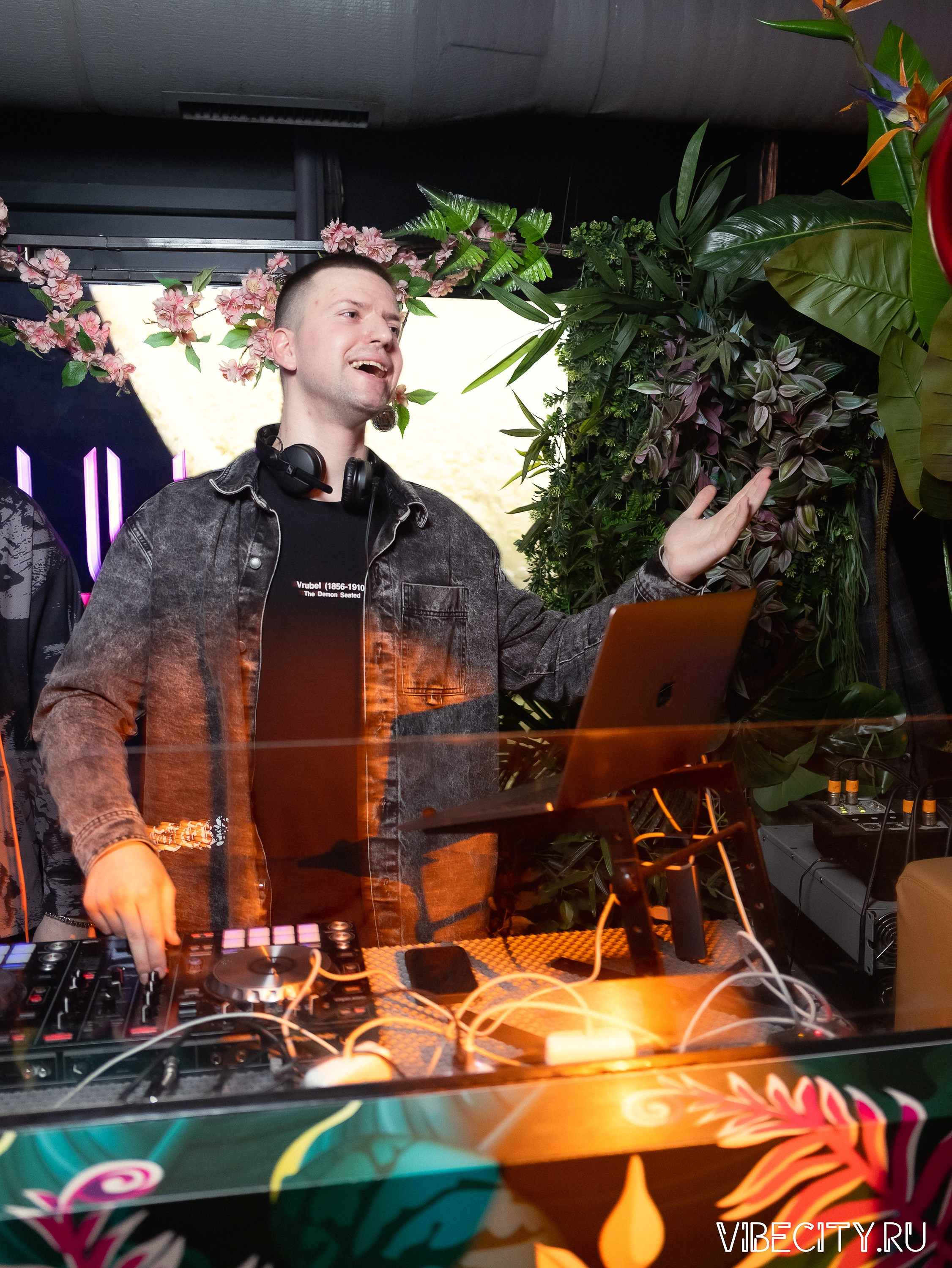 DOUBLE U. VIBECITY.RU Вайб Сити Ру Фоторепортажи Фотоотчеты Калининград