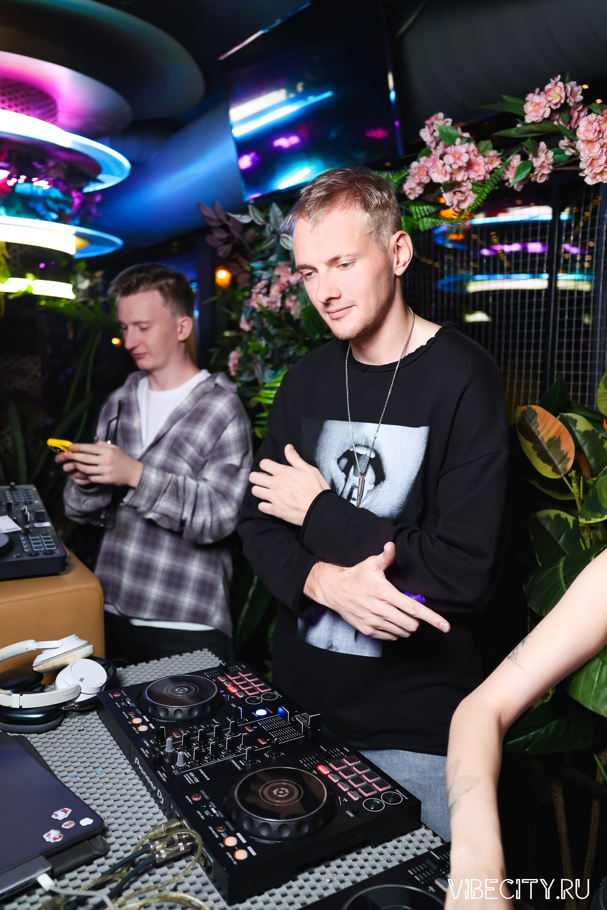 DOUBLE U. VIBECITY.RU Вайб Сити Ру Фоторепортажи Фотоотчеты Калининград