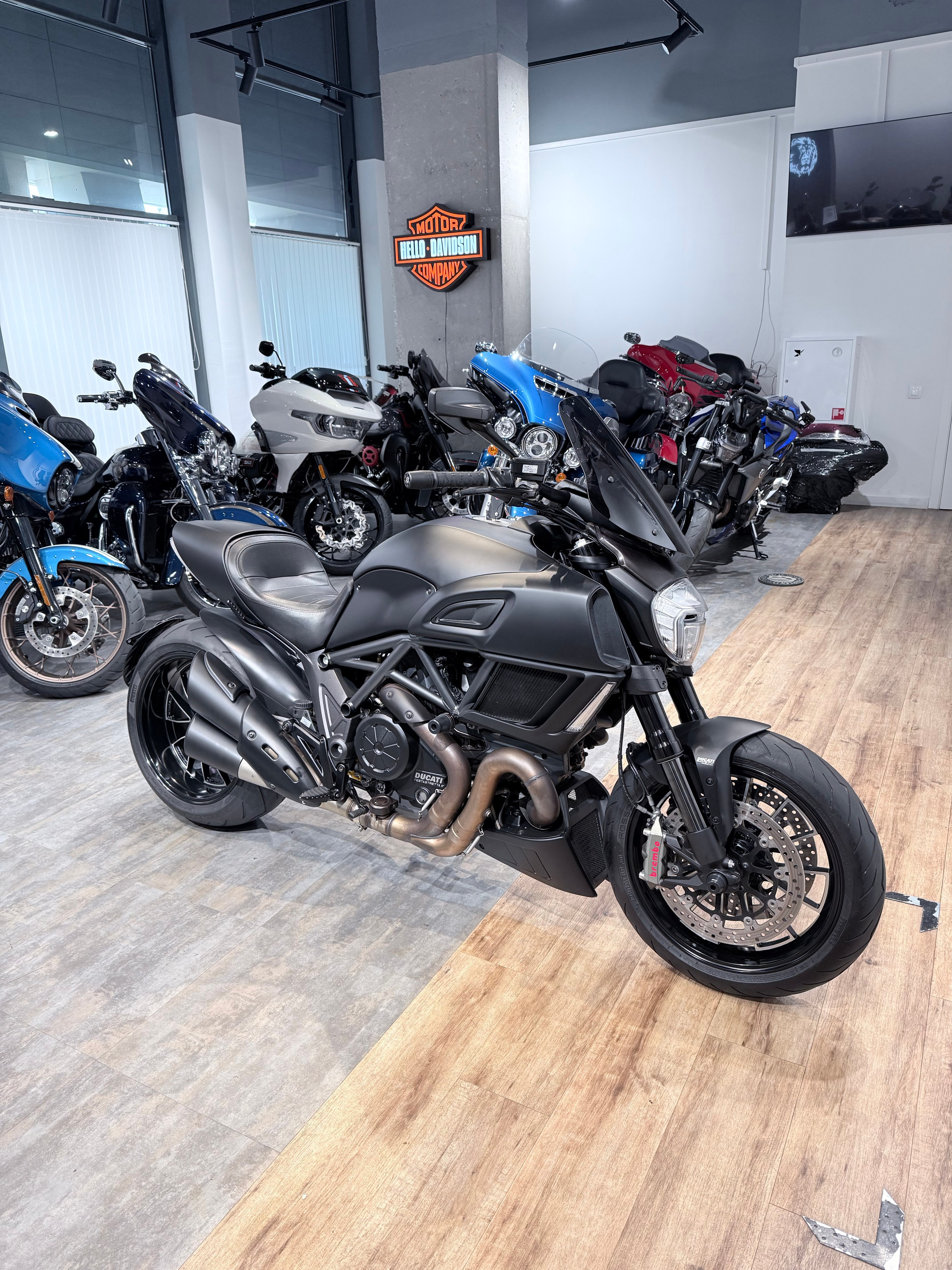 2015 Diavel Dark Stealth. Hello Davidson, Москва. Только хорошие мотоциклы…