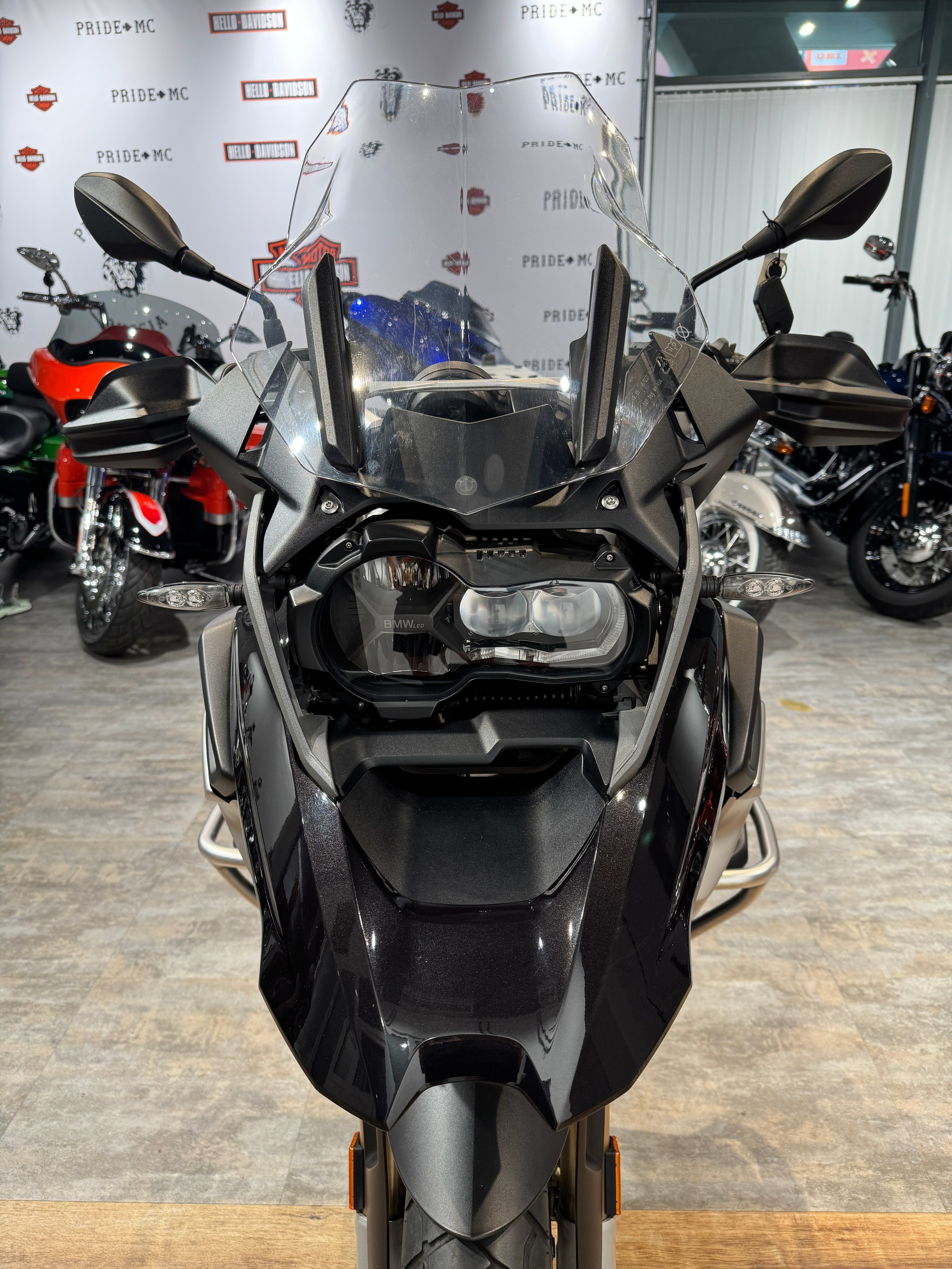 BMW R1200GS Limited. Hello Davidson, Москва. Только хорошие мотоциклы…