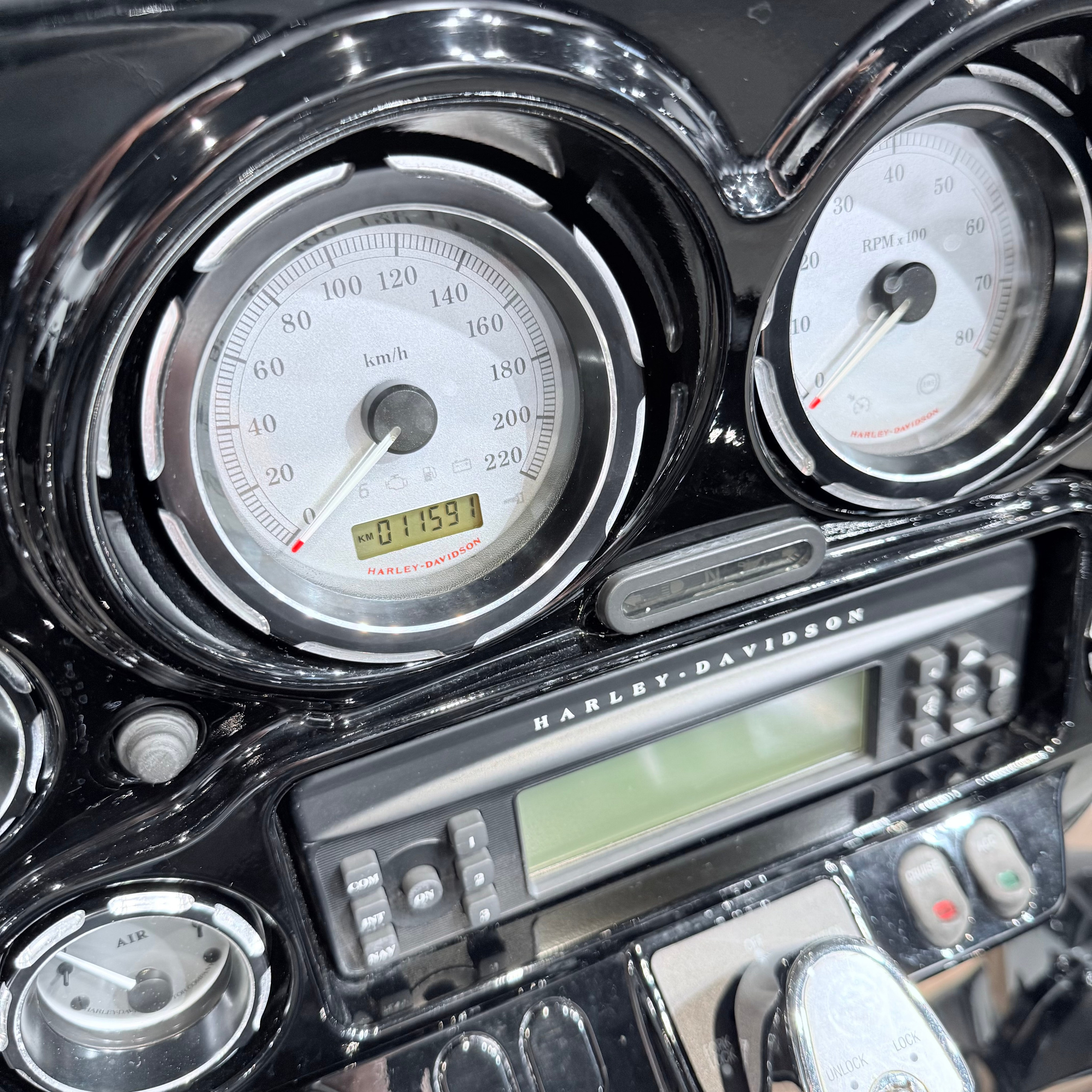 2012 Street Glide 103 АВS Vivid Вlаck. Hello Davidson, Москва. Только хорошие мотоциклы…