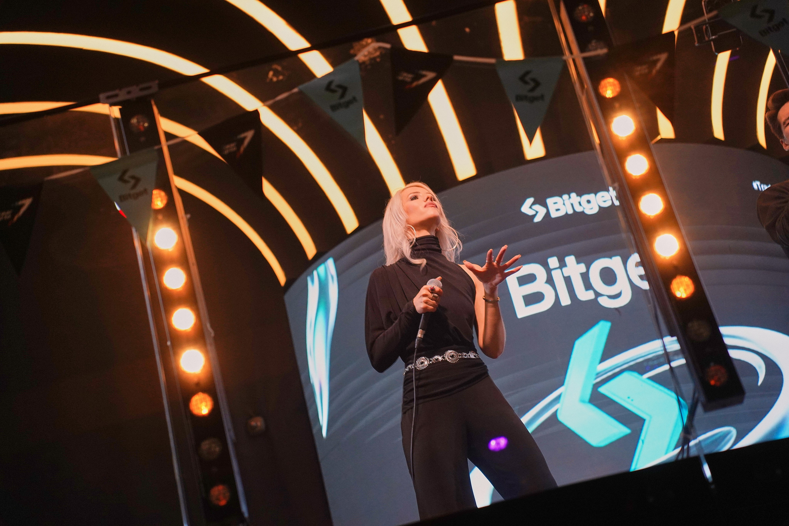 Bitget. Фотограф