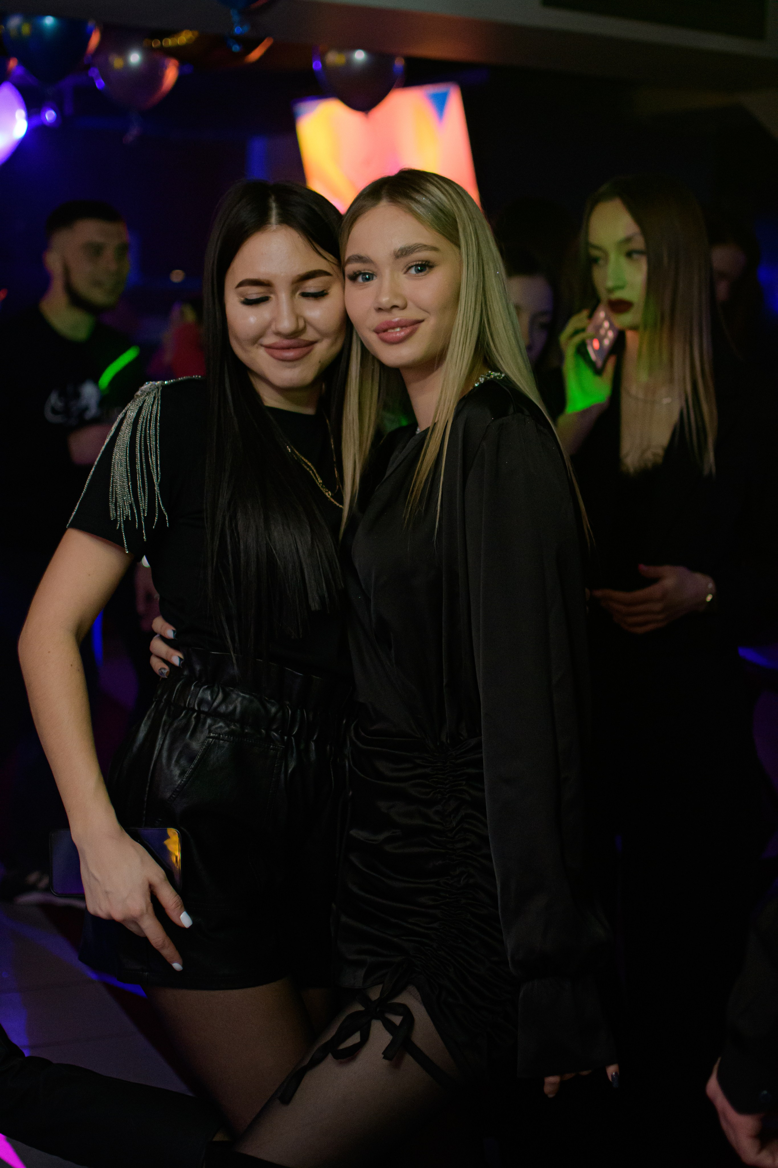 HOLLYWOOD / 6 YEARS. Photokarish