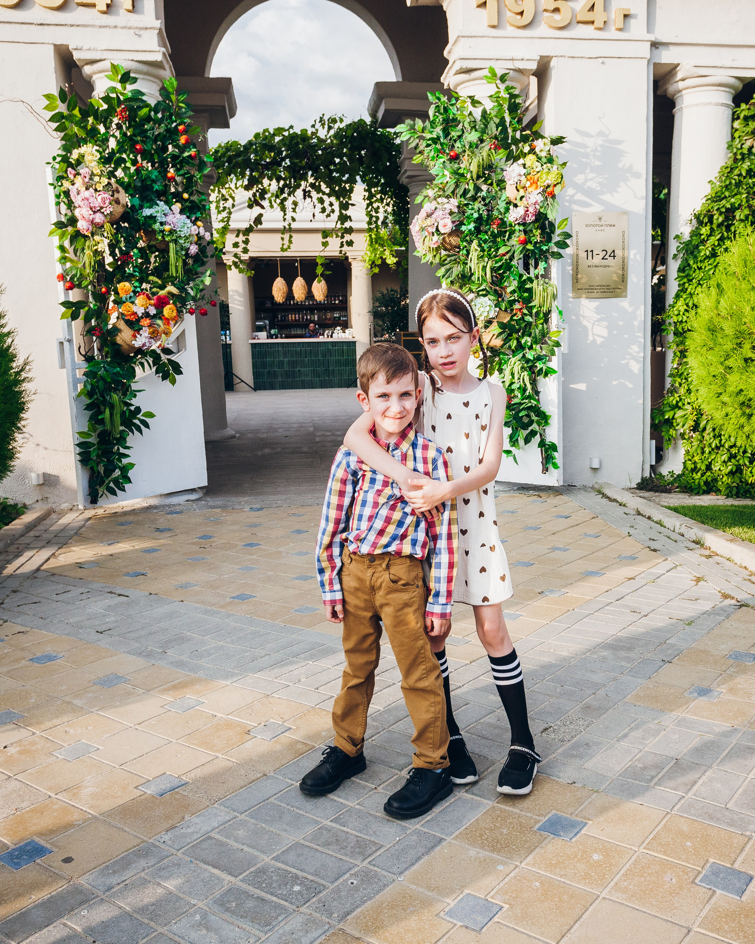 День рождение в уютном ресторане. Фотограф Денис Денисов