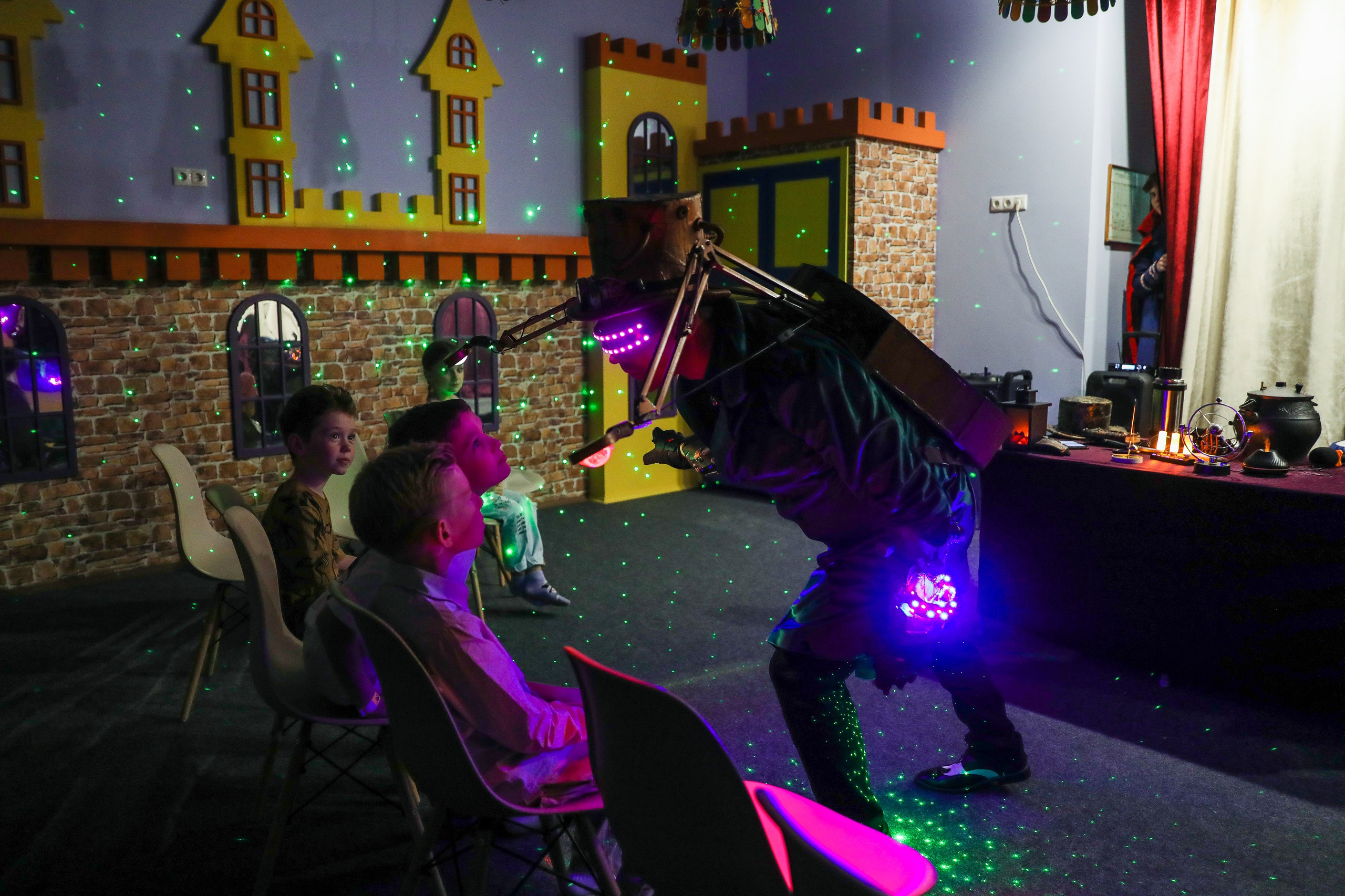 ДЕТСКИЕ МЕРОПРИЯТИЯ. Photographer Viktoriya Markushina «My world throug»