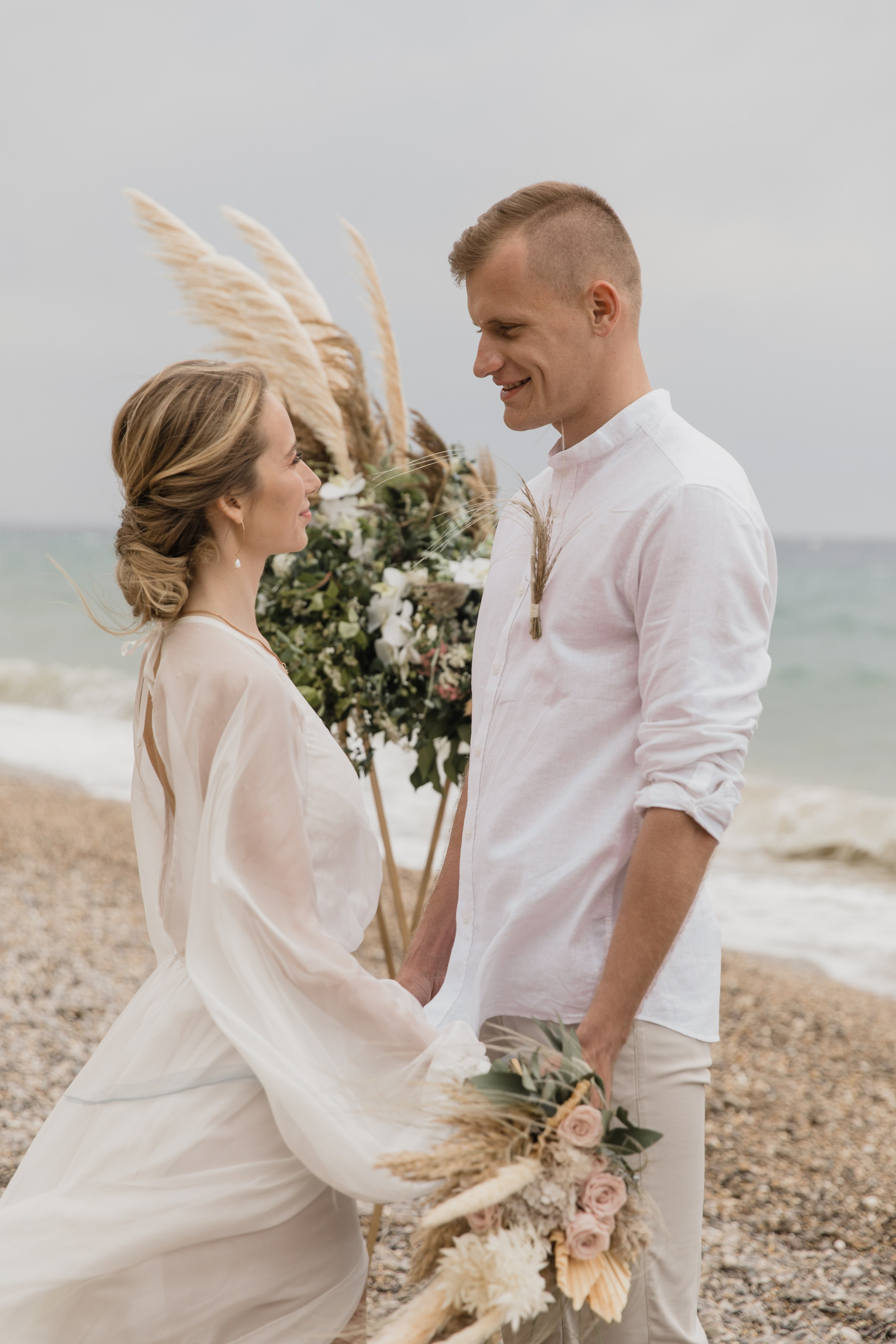 На берегу моря…. СВАДЕБНЫЙ ФОТОГРАФ В КРЫМУ И СЕВАСТОПОЛЕ